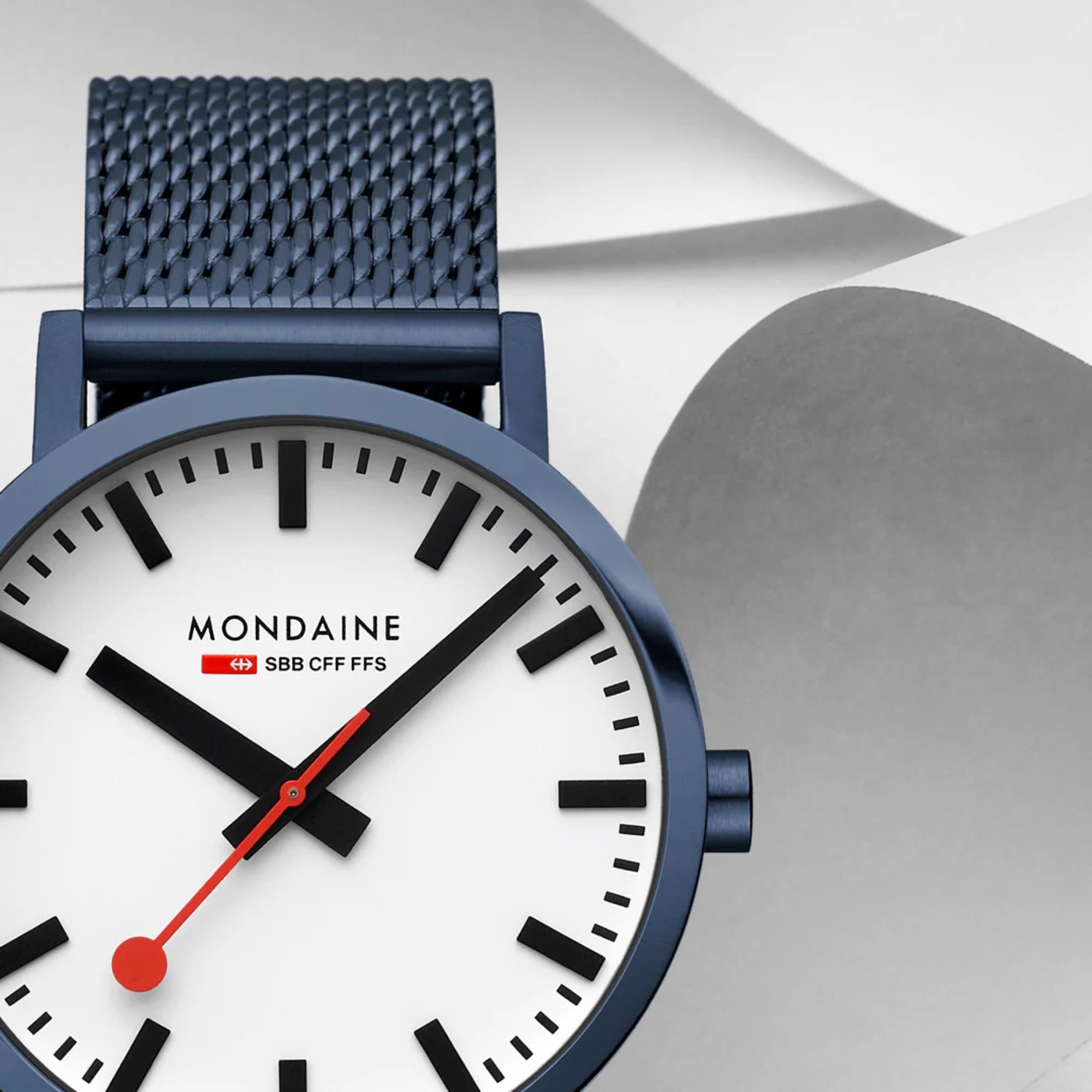 Mondaine Classic Quartz White Dial Steel Strap Men's Watch A660.30360.1BSBM