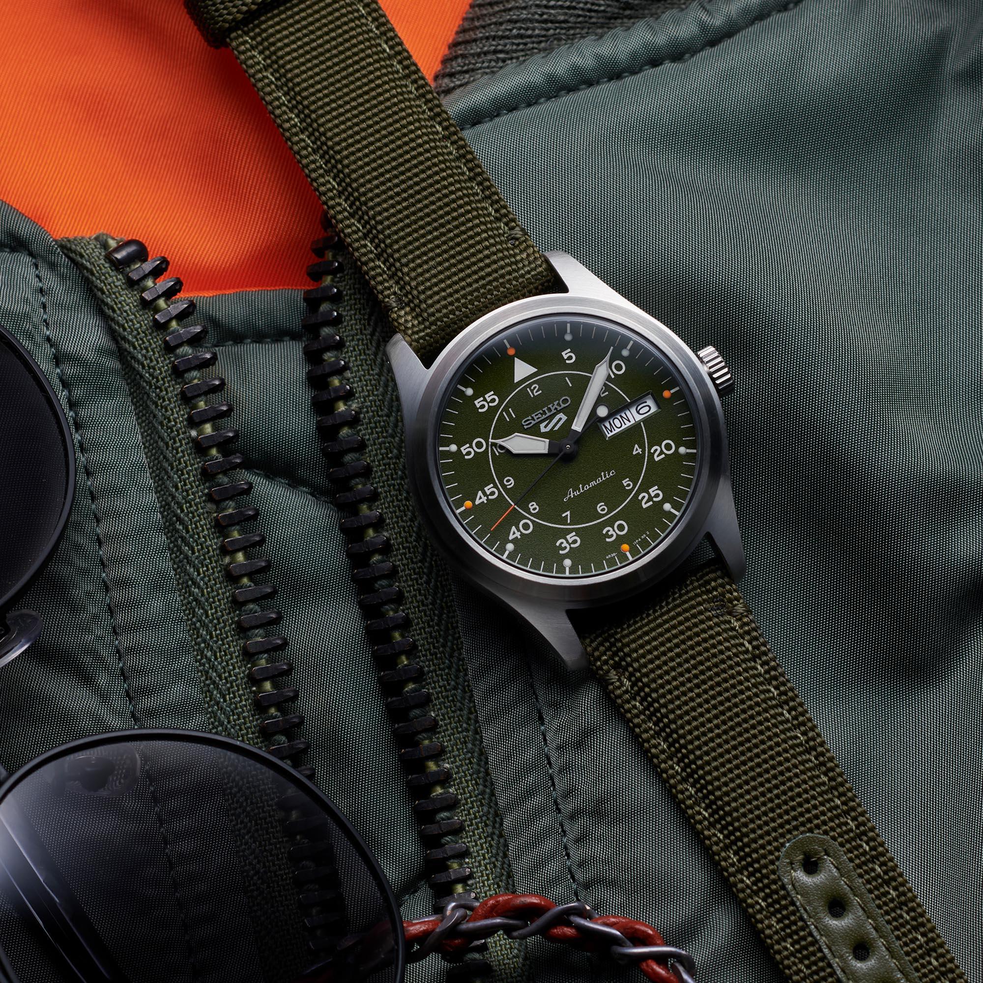 Seiko 5 Sports Flieger Pilot/Aviation Automatic Green Dial Green Nylon Strap Men's Watch SRPH29K1