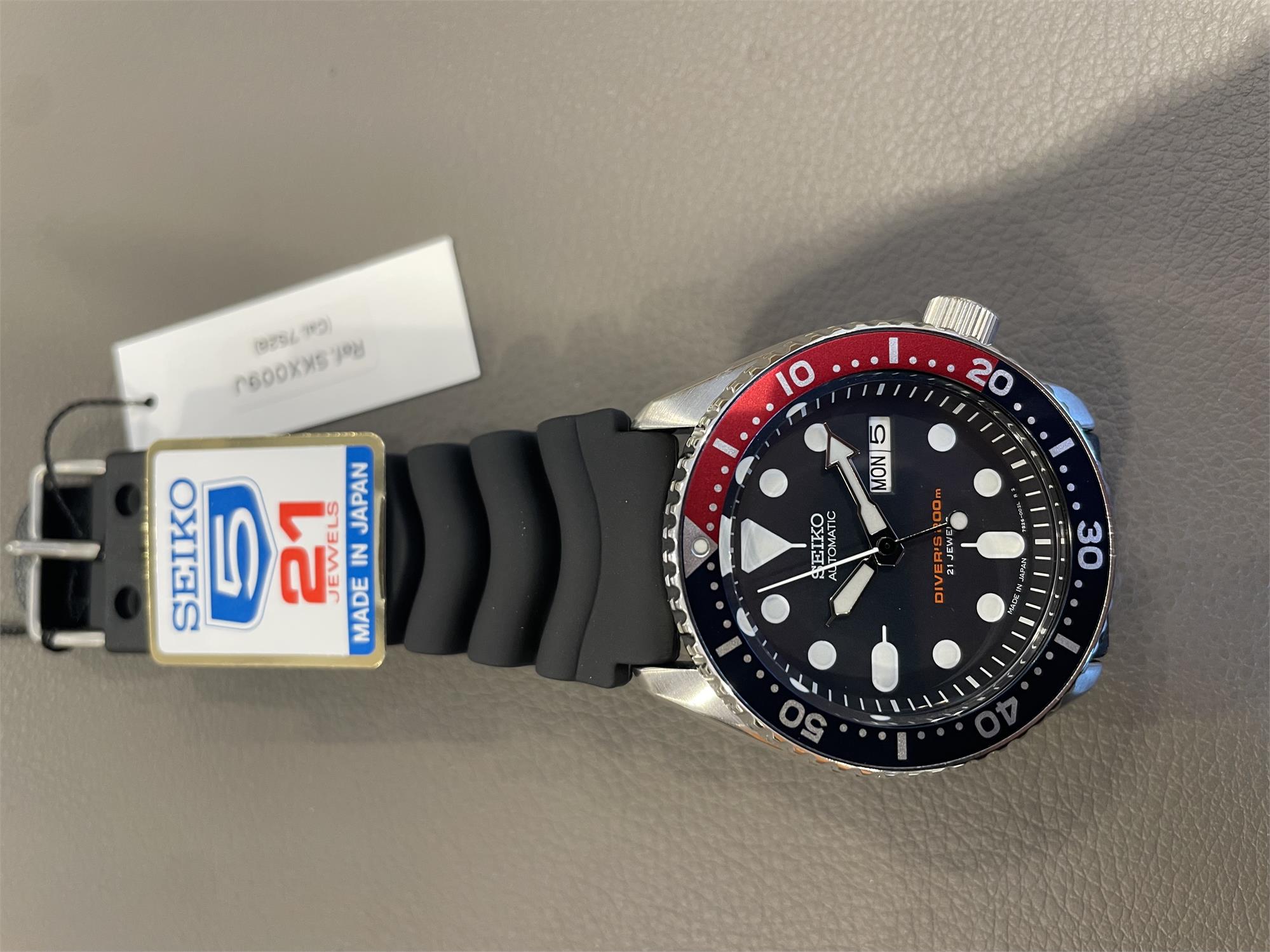 Seiko Diver’s Pepsi Automatic Black Rubber Strap Blue Dial Men's Watch SKX009J1