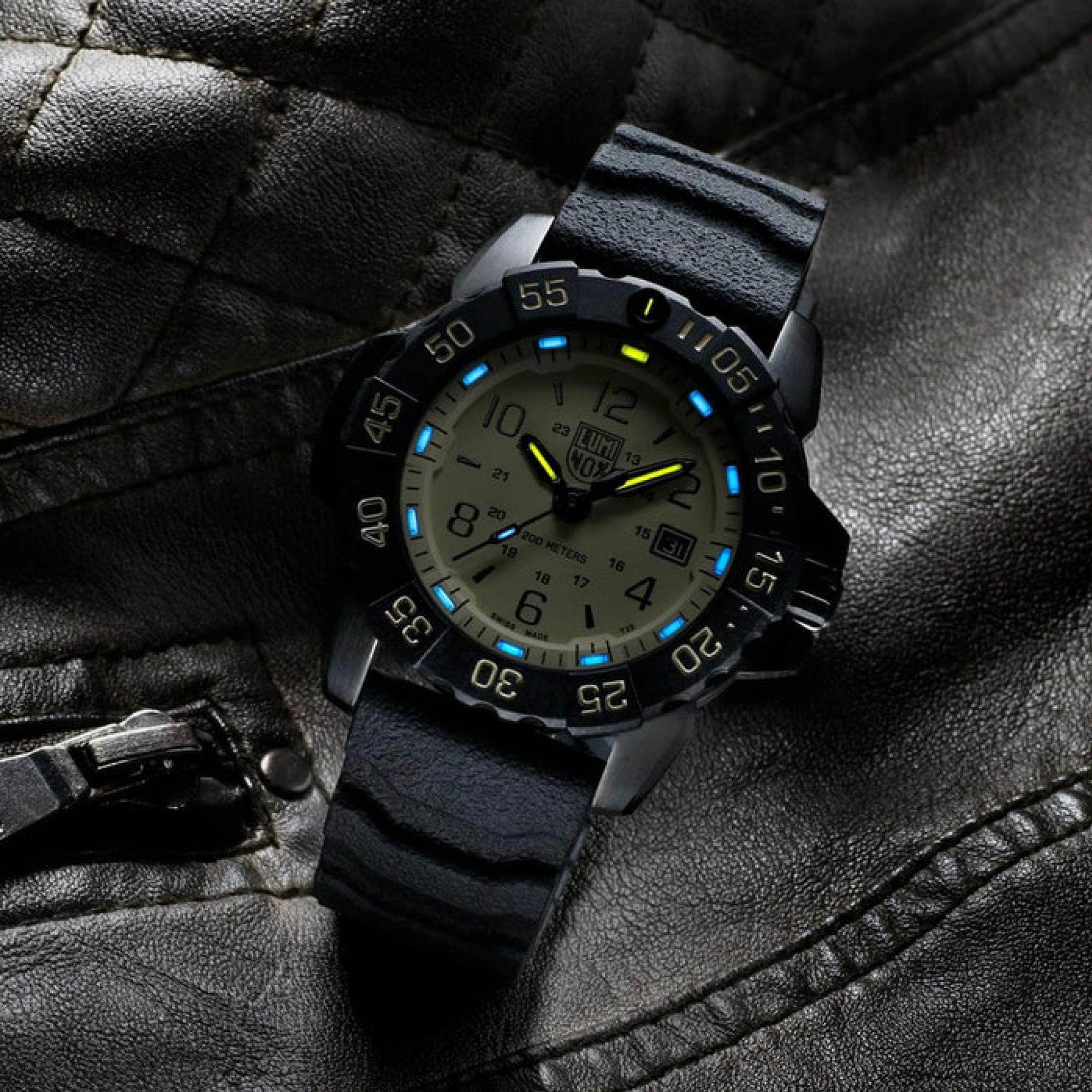 Luminox Navy Seal Foundation Special Edition Beige Dial Black Silicone Strap Men's Watch XS.3251CBNSFSET
