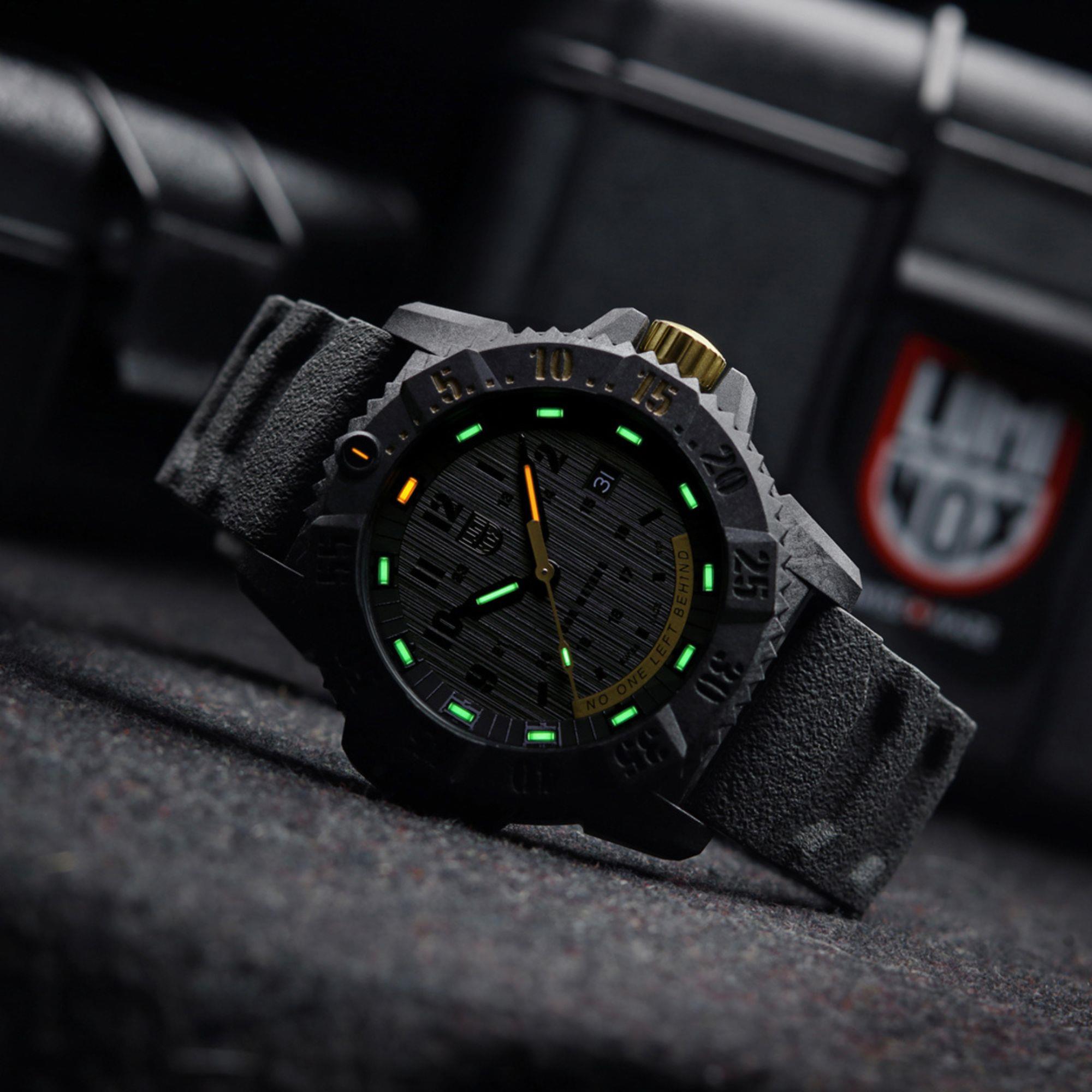 Luminox Master Carbon Seal 3800 Series Black Dial Grey Rubber Strap Men's Watch XS.3805.NOLB.SE