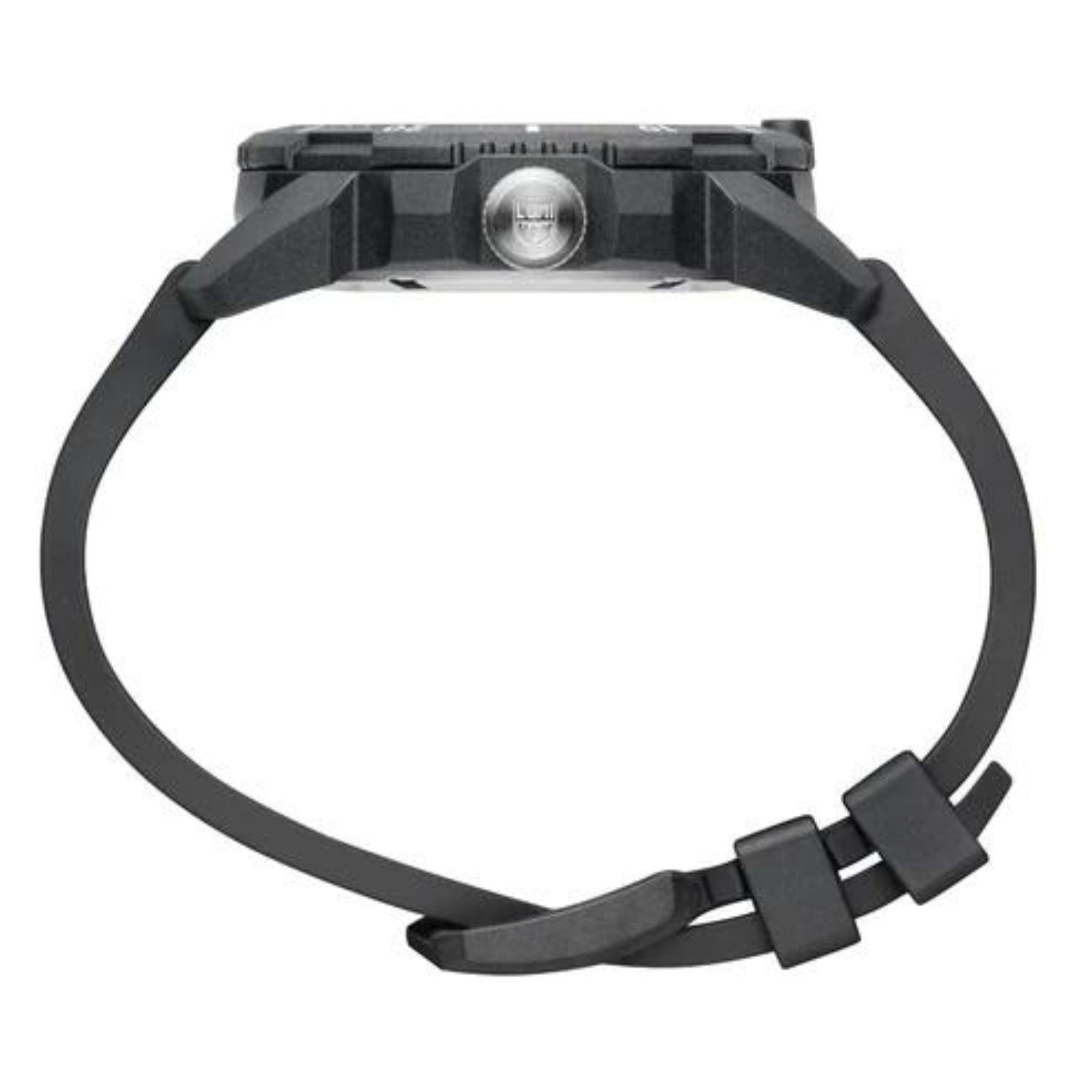 Luminox ICE SAR Arctic 1050 SERIES Black Dial with Black Rubber Strap