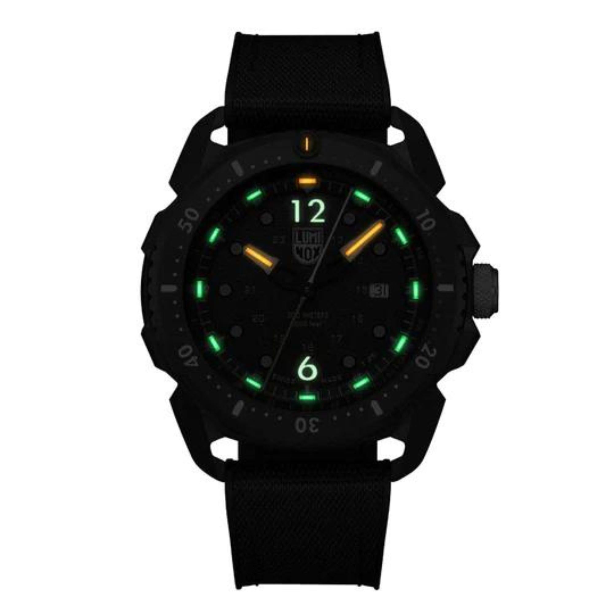 Luminox ICE SAR Arctic 1050 SERIES Black Dial with Black Rubber Strap