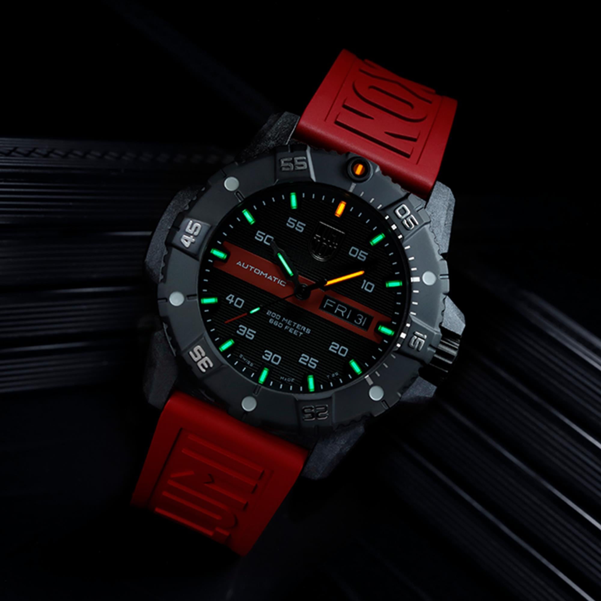 LUMINOX MASTER CARBON SEAL Black Dial AUTOMATIC 3860 SERIES XS.3876.RB