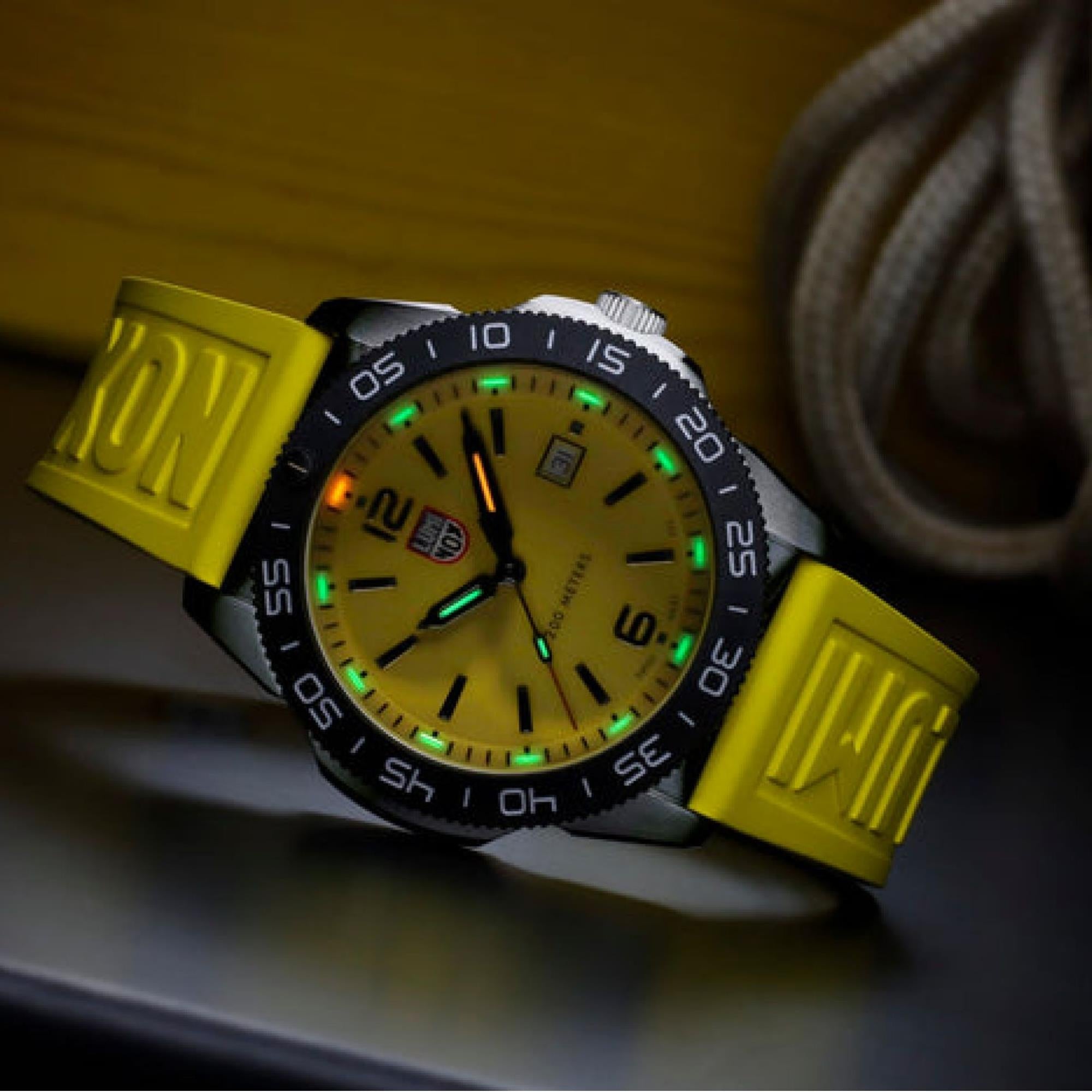 Luminox Sea Pacific Diver Yellow Dial Men's Watch XS.3125