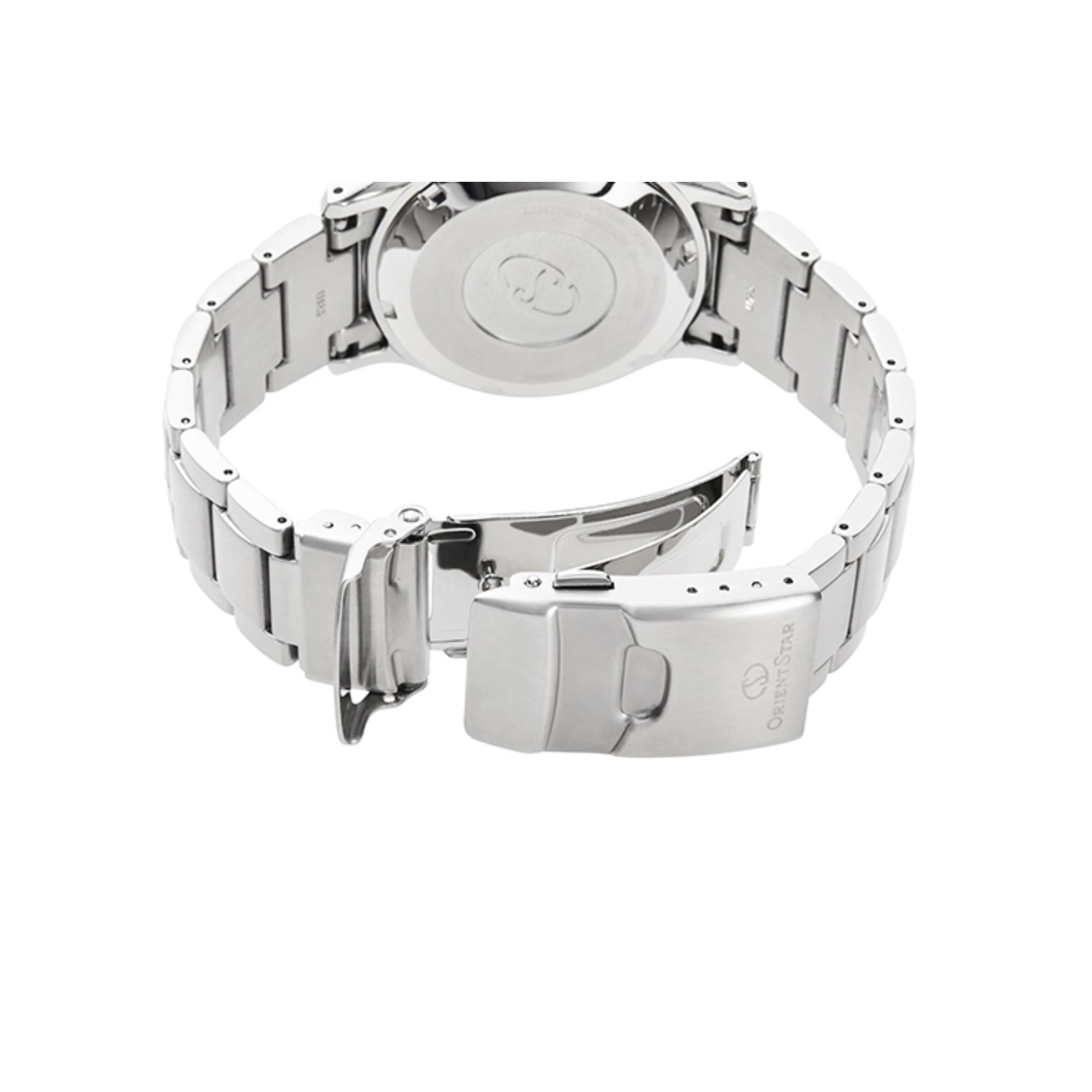 Orient Star ISO Diver Automatic Black Dial Stainless Steel Bracelet Mens Watch RE-AU0301B00B