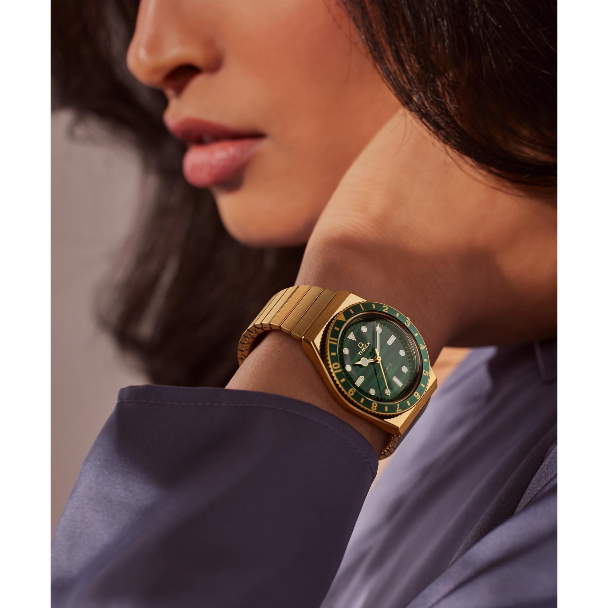 Timex Q Green Dial Stainless Steel Strap Women’s Watch TW2V92200