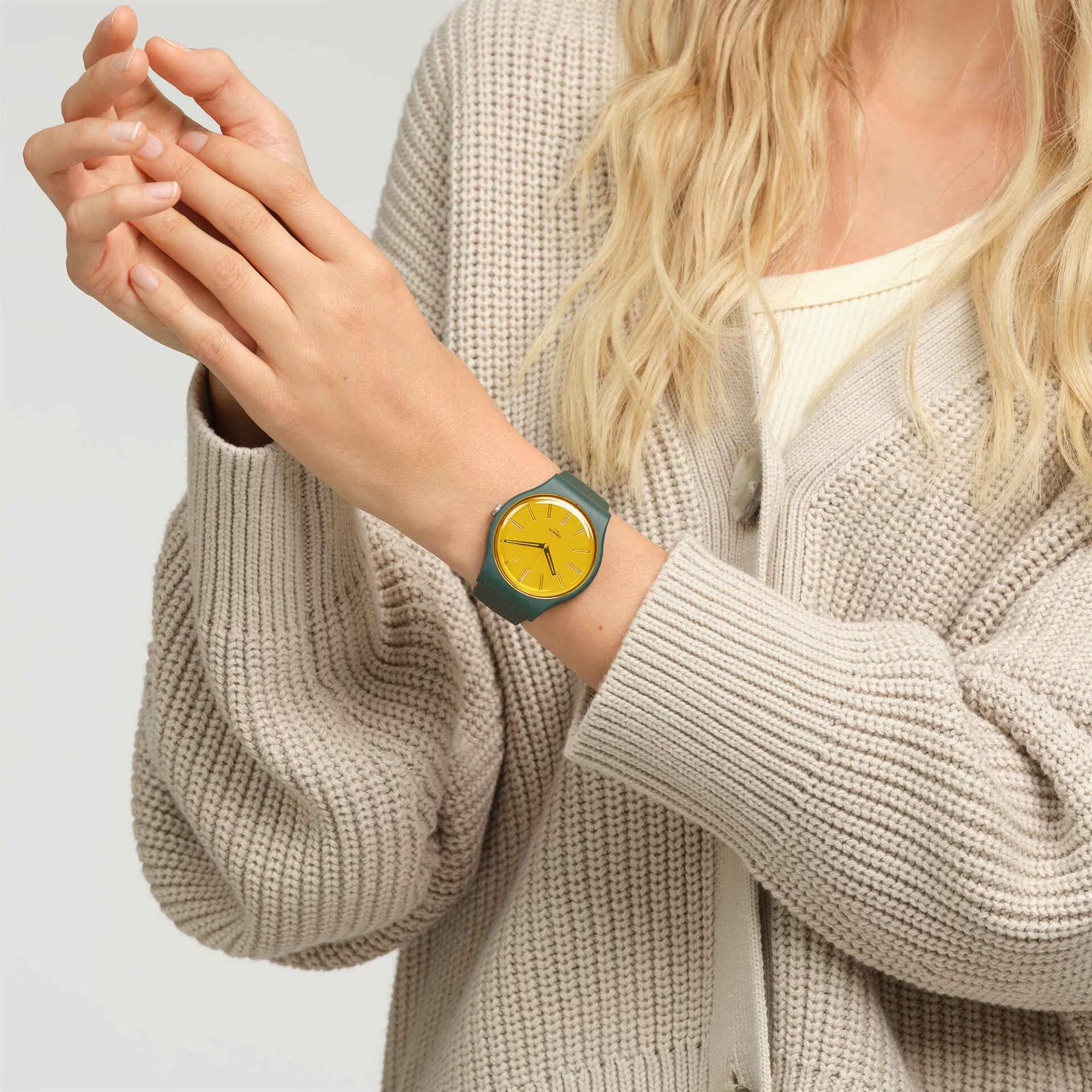 Swatch Gold In The Garden Gold Dial Unisex Watch SO29G103