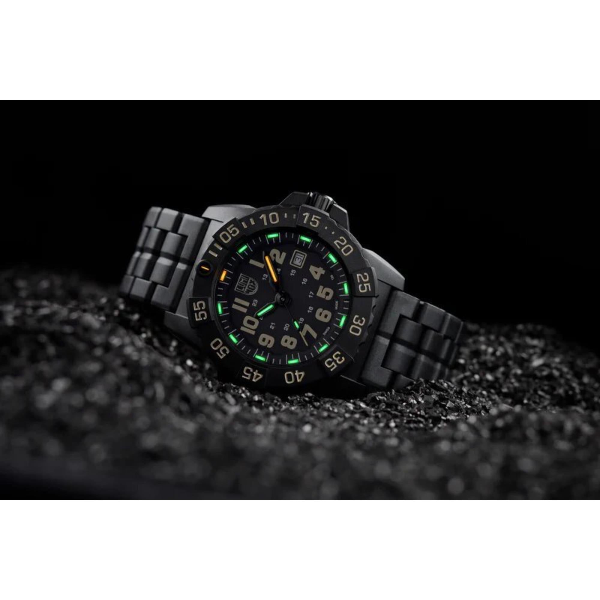Luminox Navy Seal 3500 Black Dial Carbonox Strap Men's Watch XS.3510