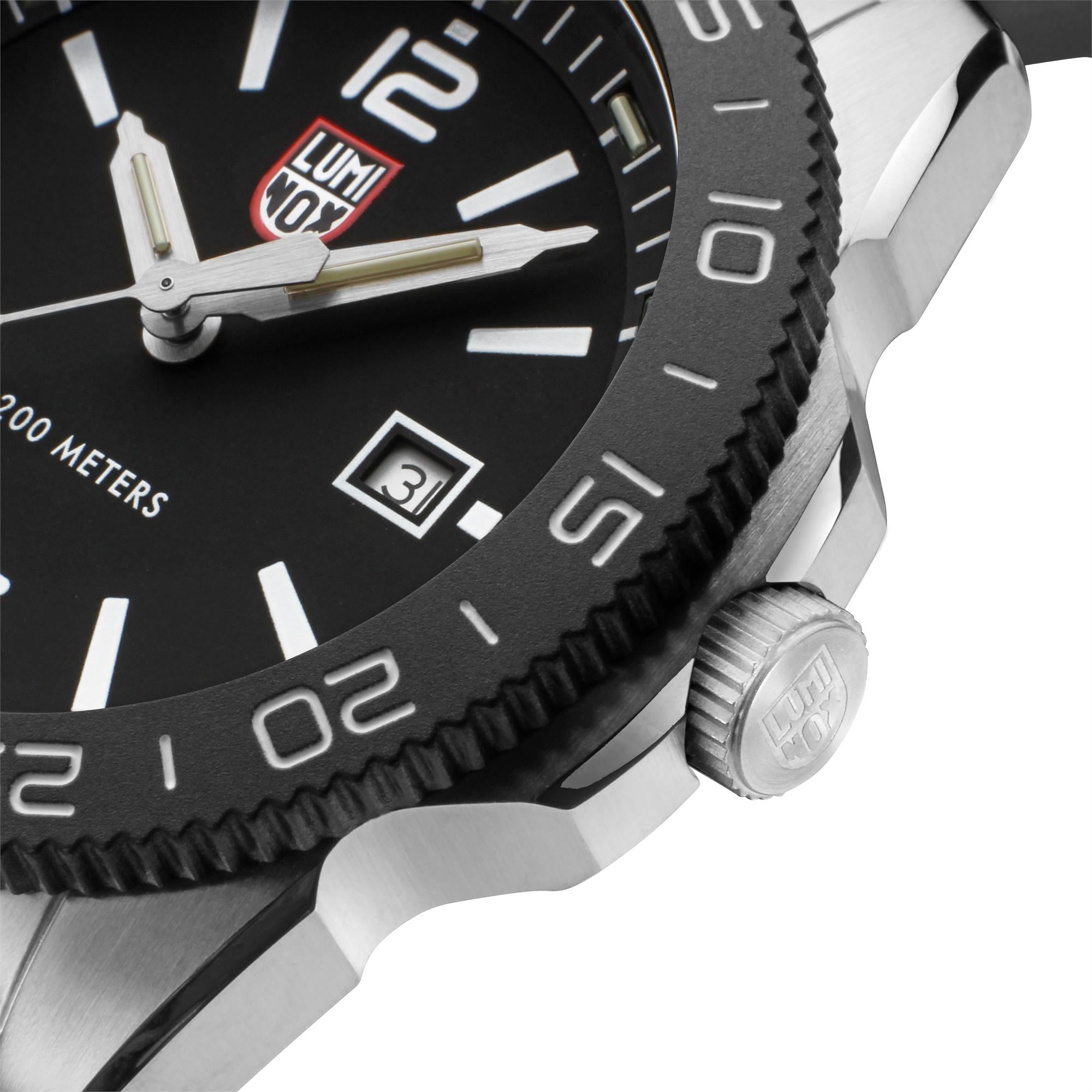 Luminox Pacific Diver 3120 Black Dial Rubber Strap Men's Watch XS.3121.1