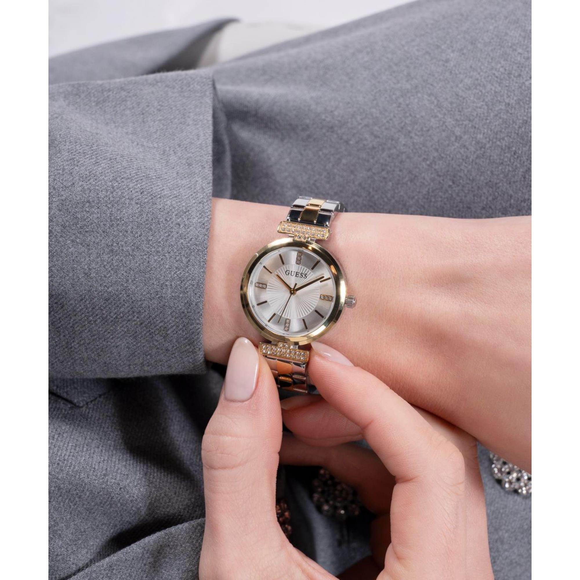 Guess Array Silver Dial Stainless Steel Strap Women's Watch GW0762L5
