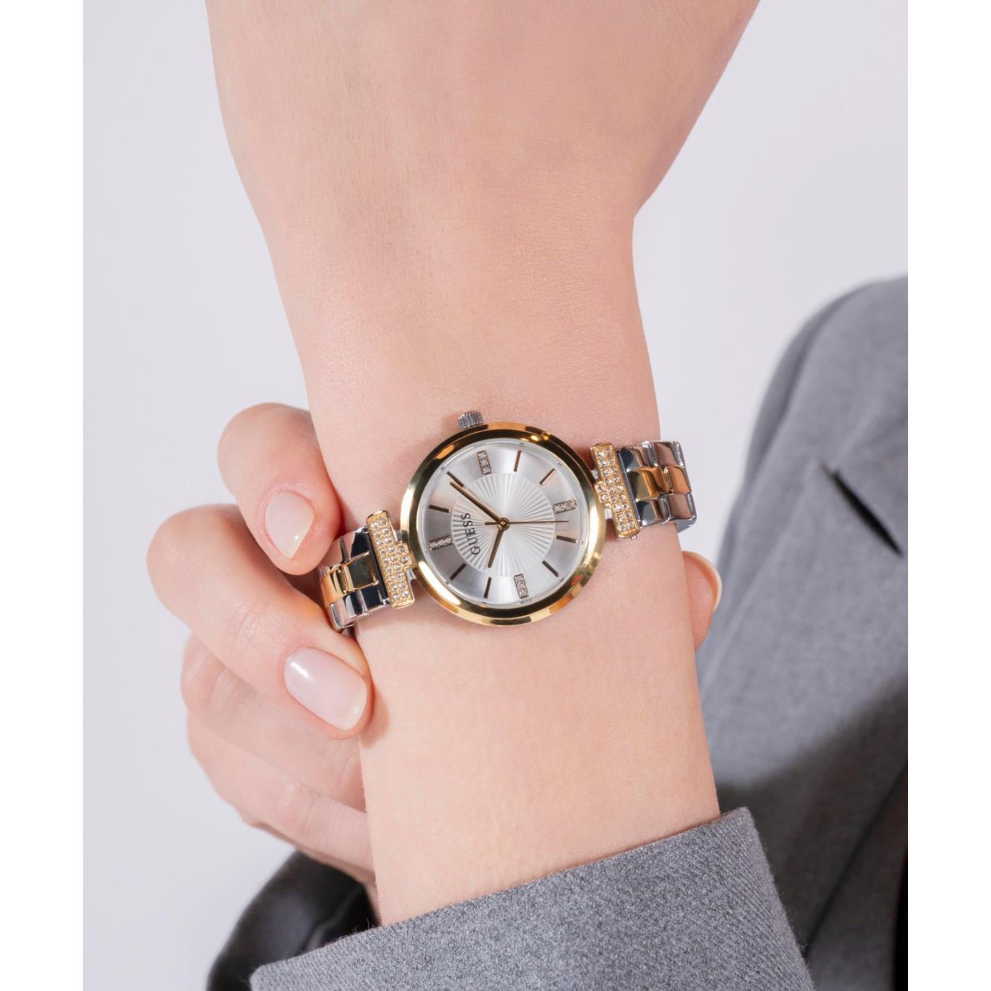 Guess Array Silver Dial Stainless Steel Strap Women's Watch GW0762L5