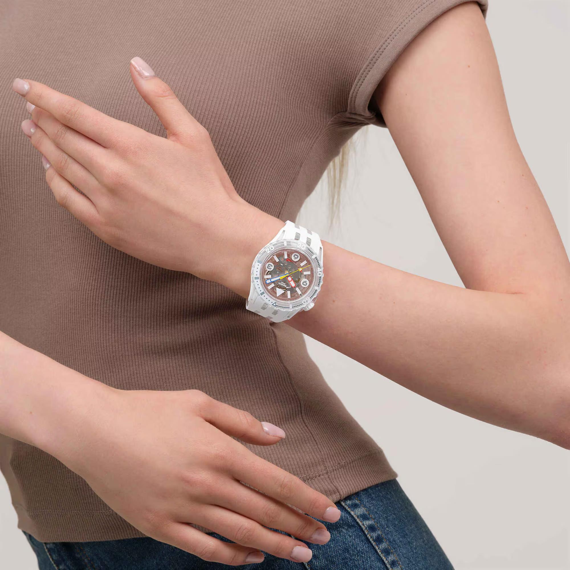Swatch SCUBAQUA Aurelia Aurita White Bioceramic Dial Silicone Strap Unisex Watch SSCU09K100