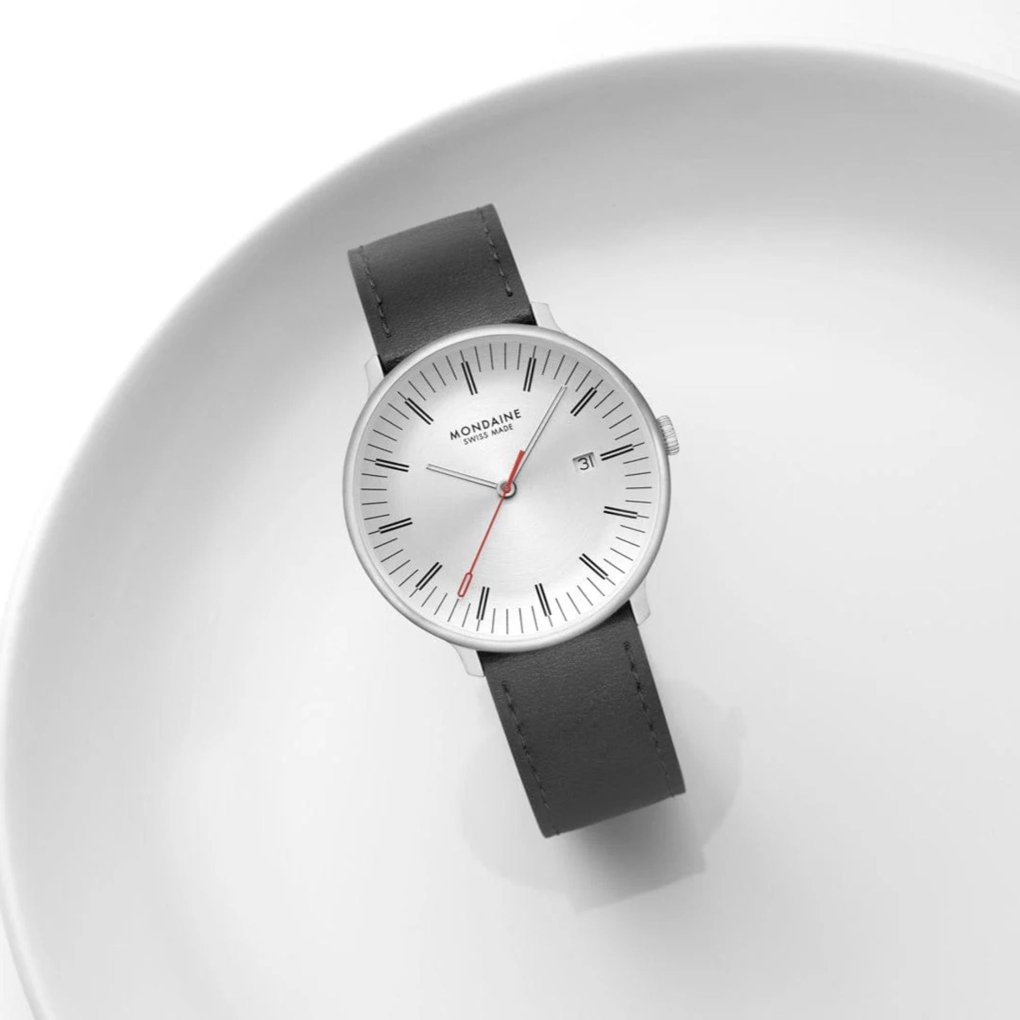 Mondaine Doppio Quartz Off-White Dial Leather Strap Men's Watch MLE.41210.LBV