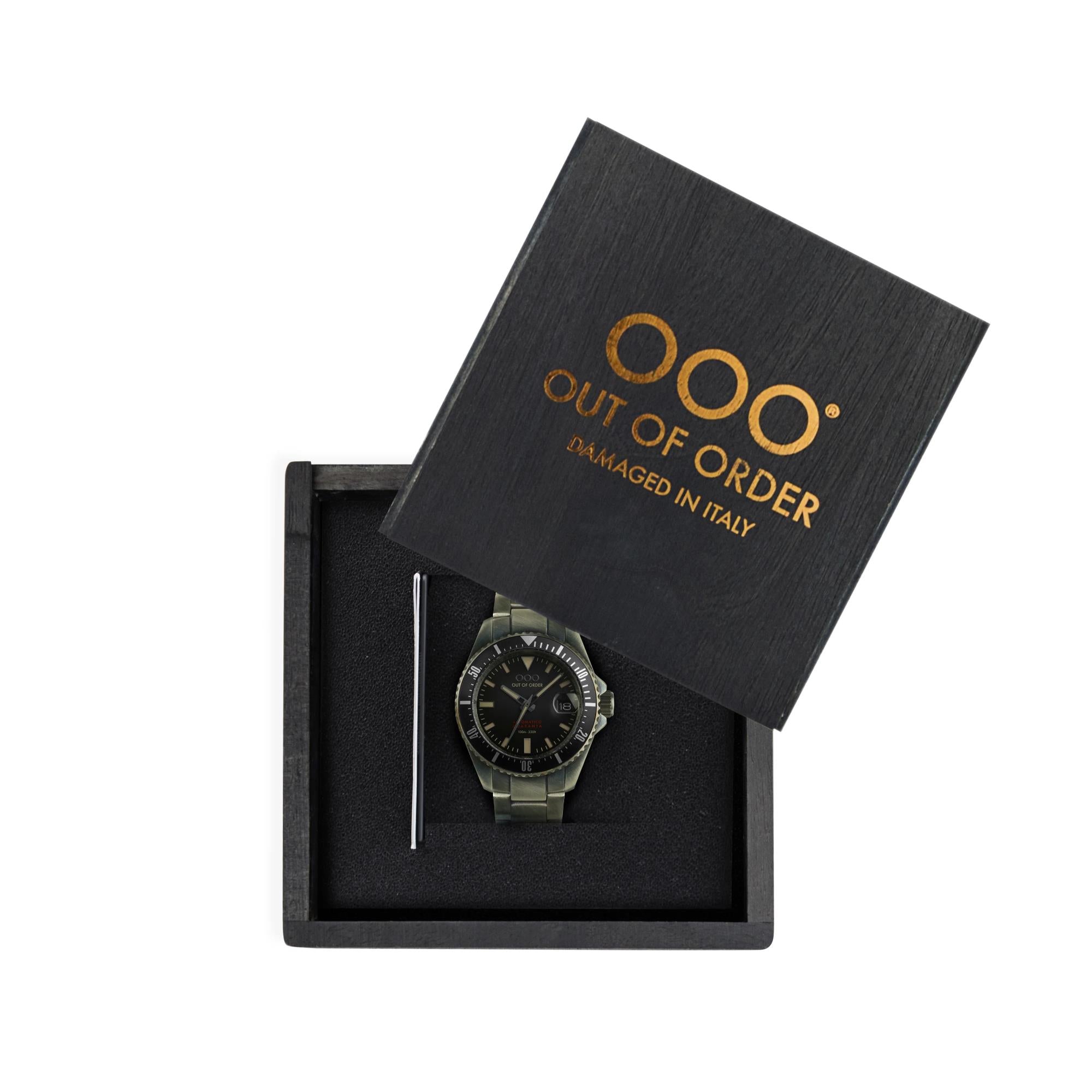 Out of Order Automatico Quaranta Ultra Distressed Automatic Black Dial Steel Strap Men's Watch OOO.001-21.NE