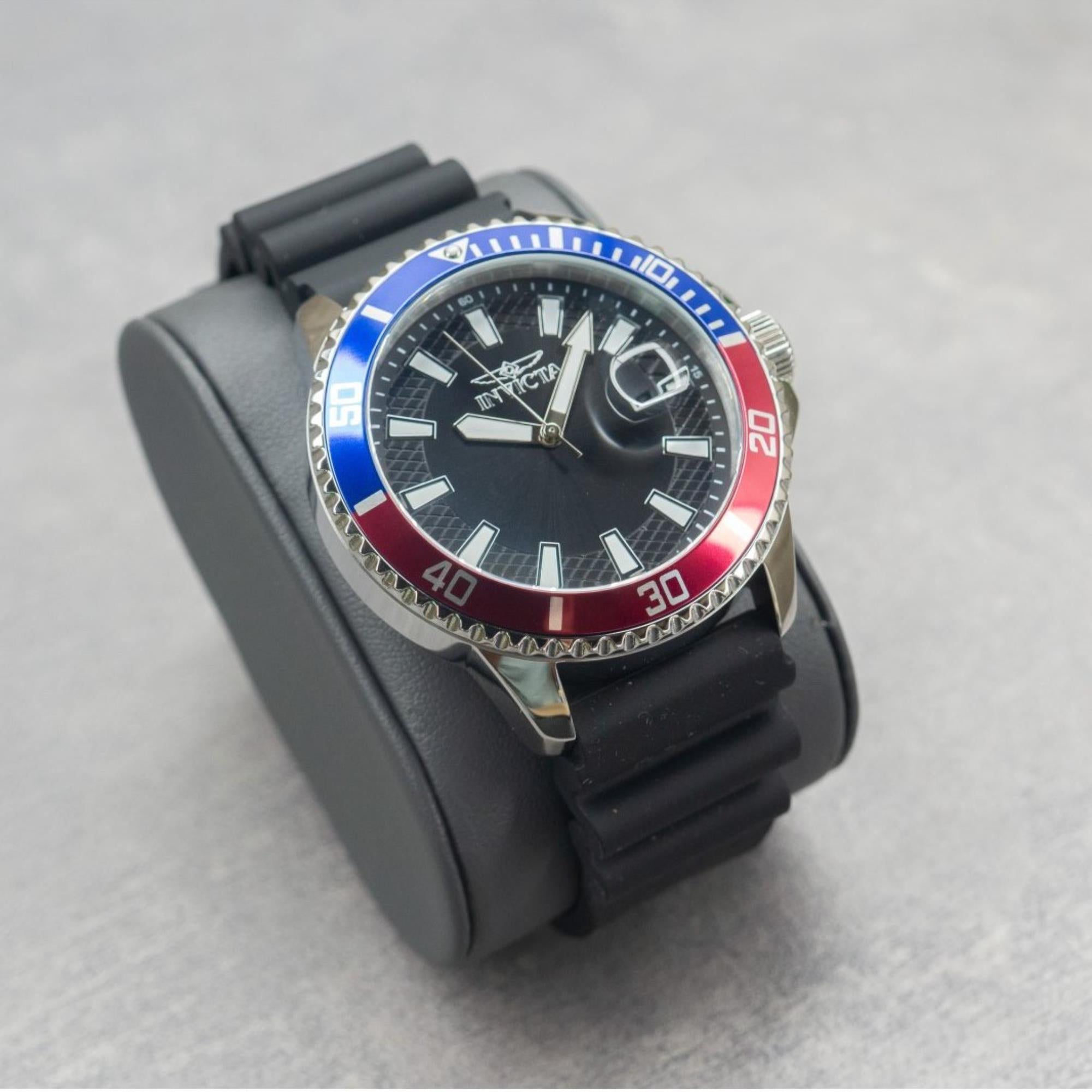 Invicta Pro Diver Quartz Black Dial Silicone Strap Men's Watch 46131