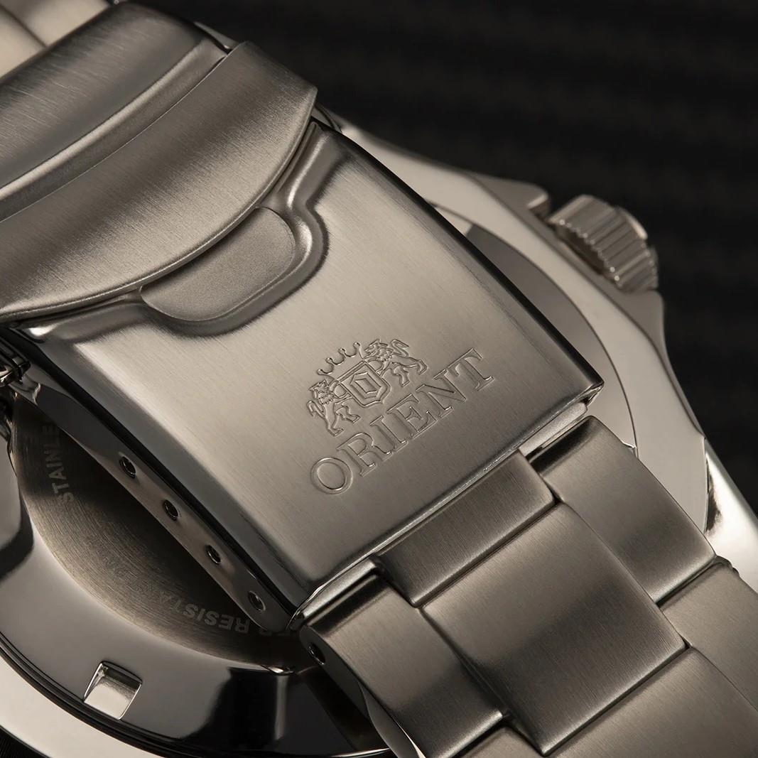 Orient Kanno Mechanical Red Dial Steel Strap Men's Dive Watch RA-AA0915R39B