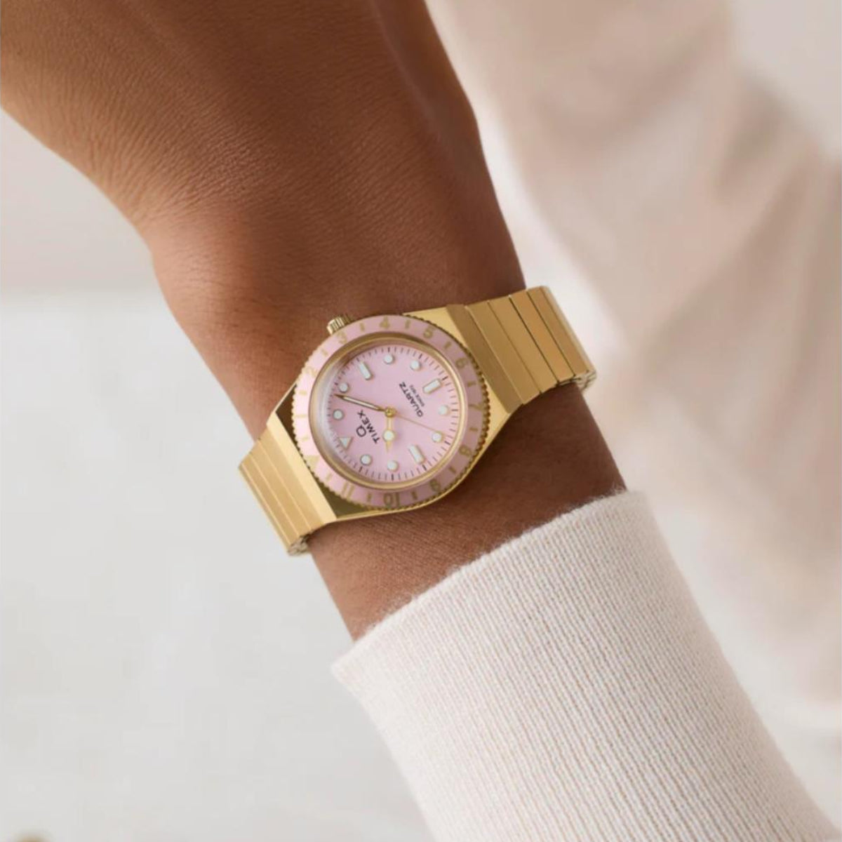 Timex Q Mini Quartz Pink Dial Steel Expansion Strap Women's Watch TW2Y57400