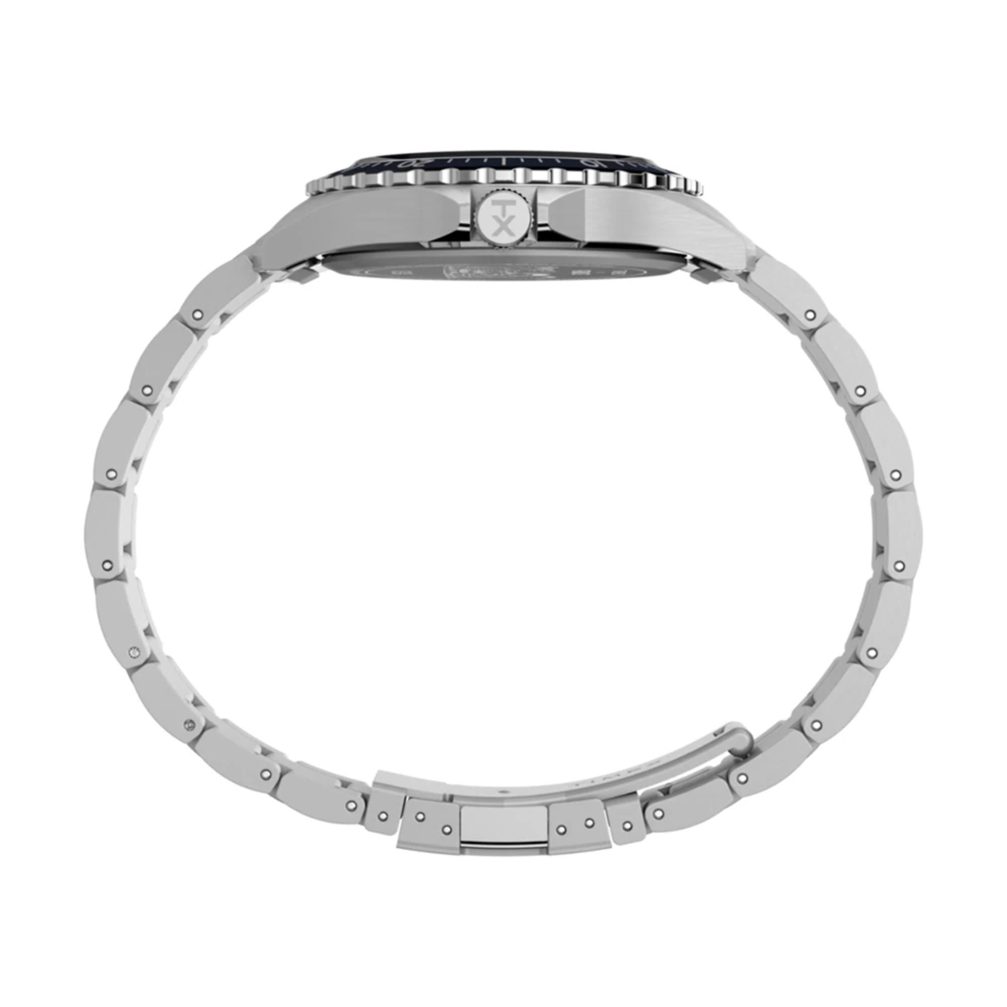 Timex Peanuts Snoopy Soccer Quartz Blue Dial Steel Strap Men's Watch TW2Y53900