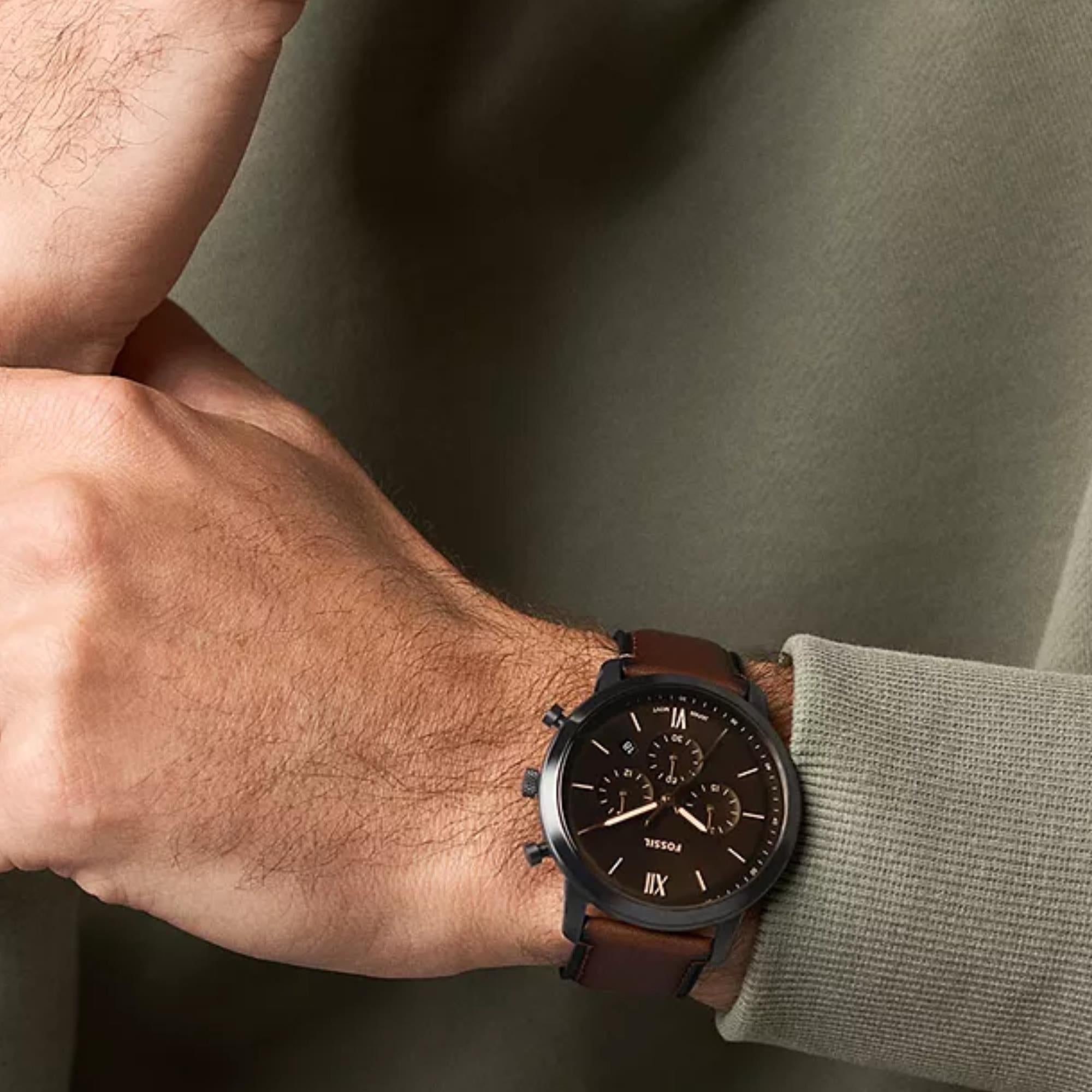 Fossil Neutra Chronograph Black Dial Leather Strap Men's Watch FS6163