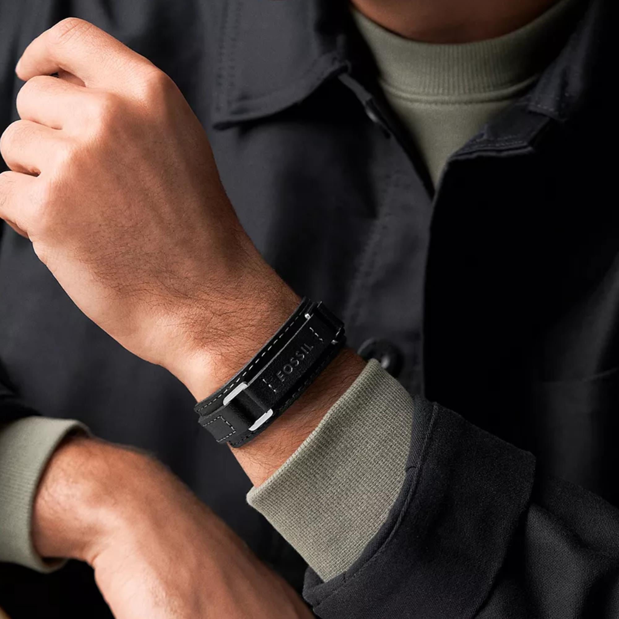 Fossil Machine Rugged Stainless Steel and Black Padded Leather Strap Men's Bracelet JF04950040