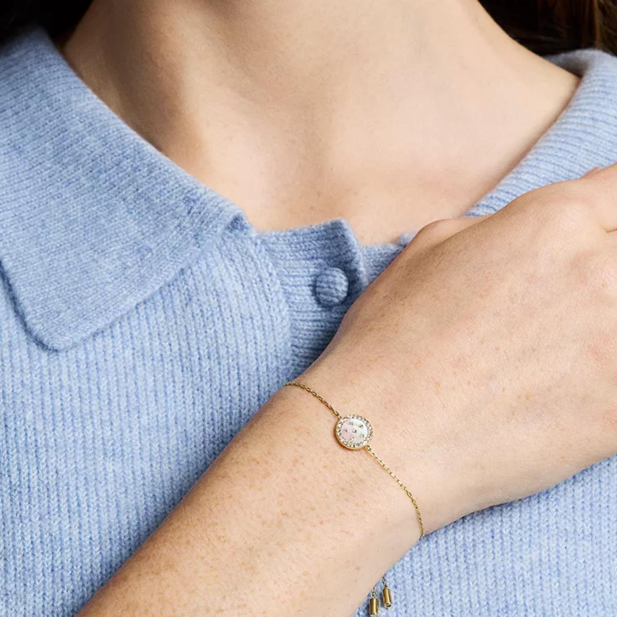 Fossil Merrit Classic Mother-of-Pearl Gold-Tone Stainless Steel Station Women's Bracelet JF04866710