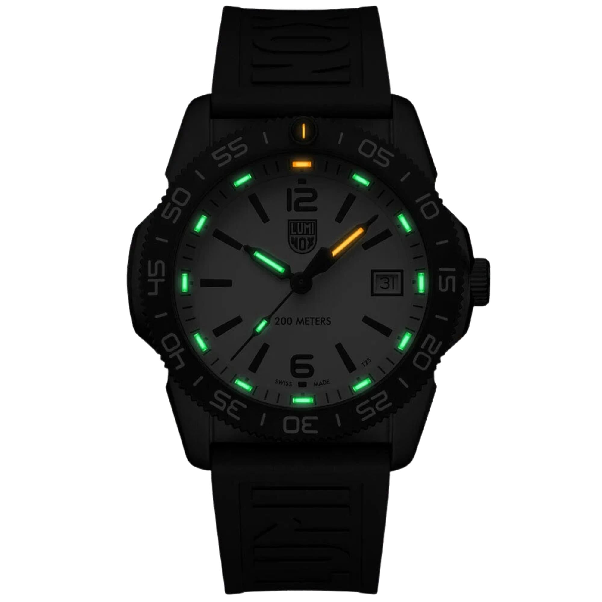 Luminox Pacific Diver 39mm White Dial Rubber Mens Quartz Watch XS.3127M