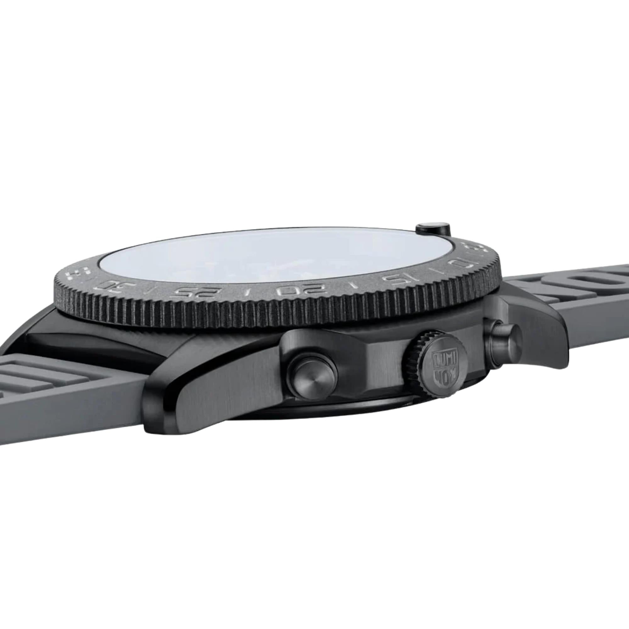 Luminox Pacific Diver 44mm Chronograph Black Dial Rubber Mens Quartz Watch XS.3148