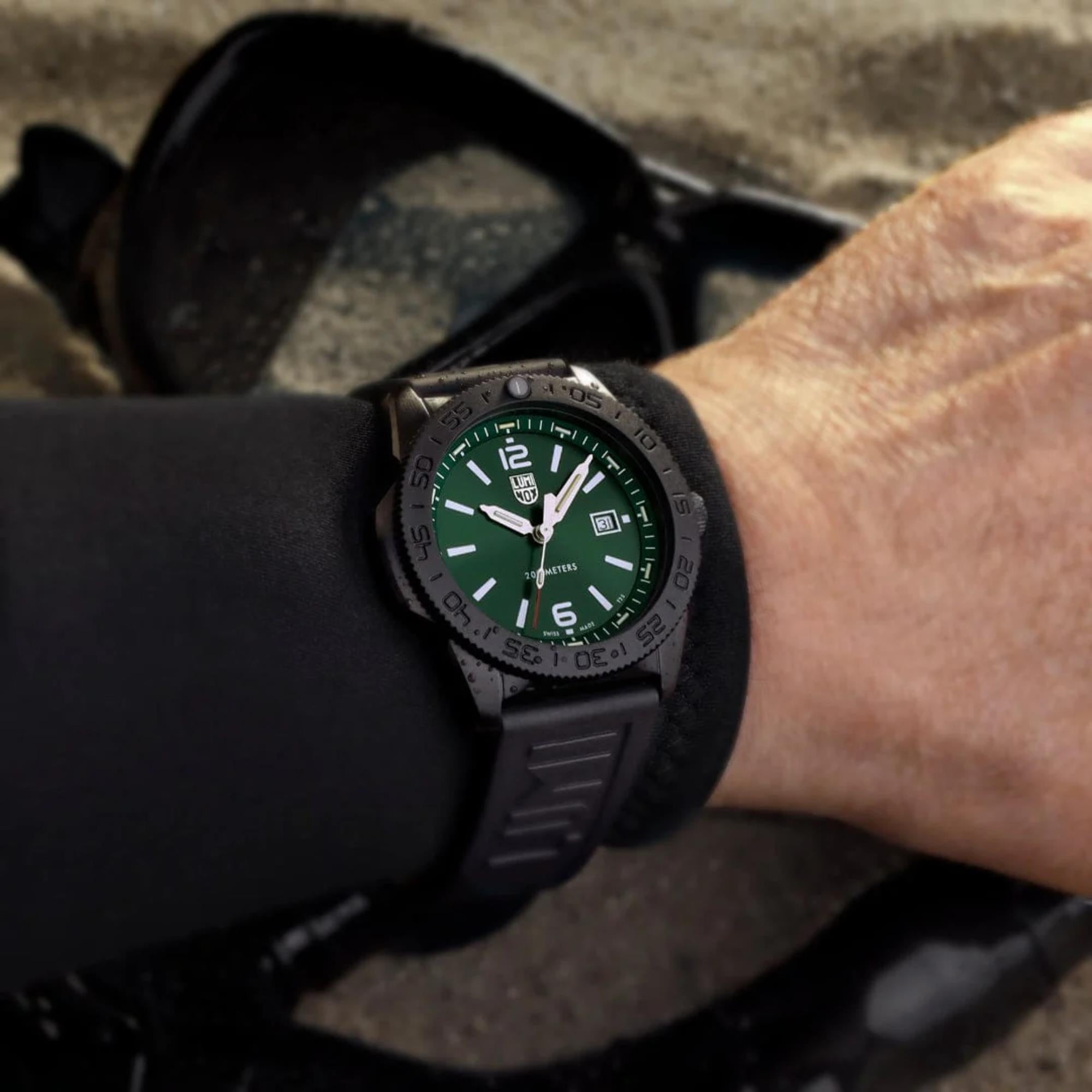 Luminox Pacific Diver 44mm Green Dial Rubber Mens Quartz Watch XS.3137.B
