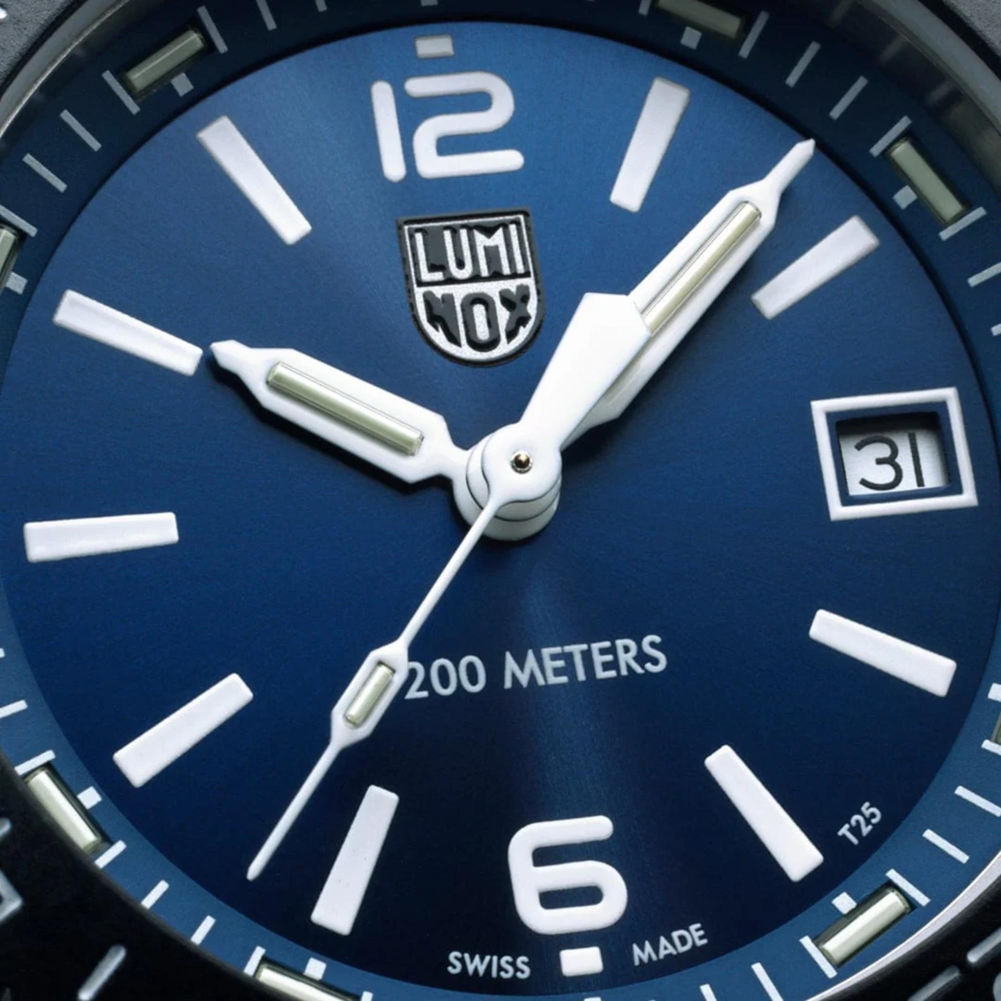 Luminox Pacific Diver Ripple 39mm Blue Dial Steel and Rubber Quartz Watch XS.3123M.SET.1