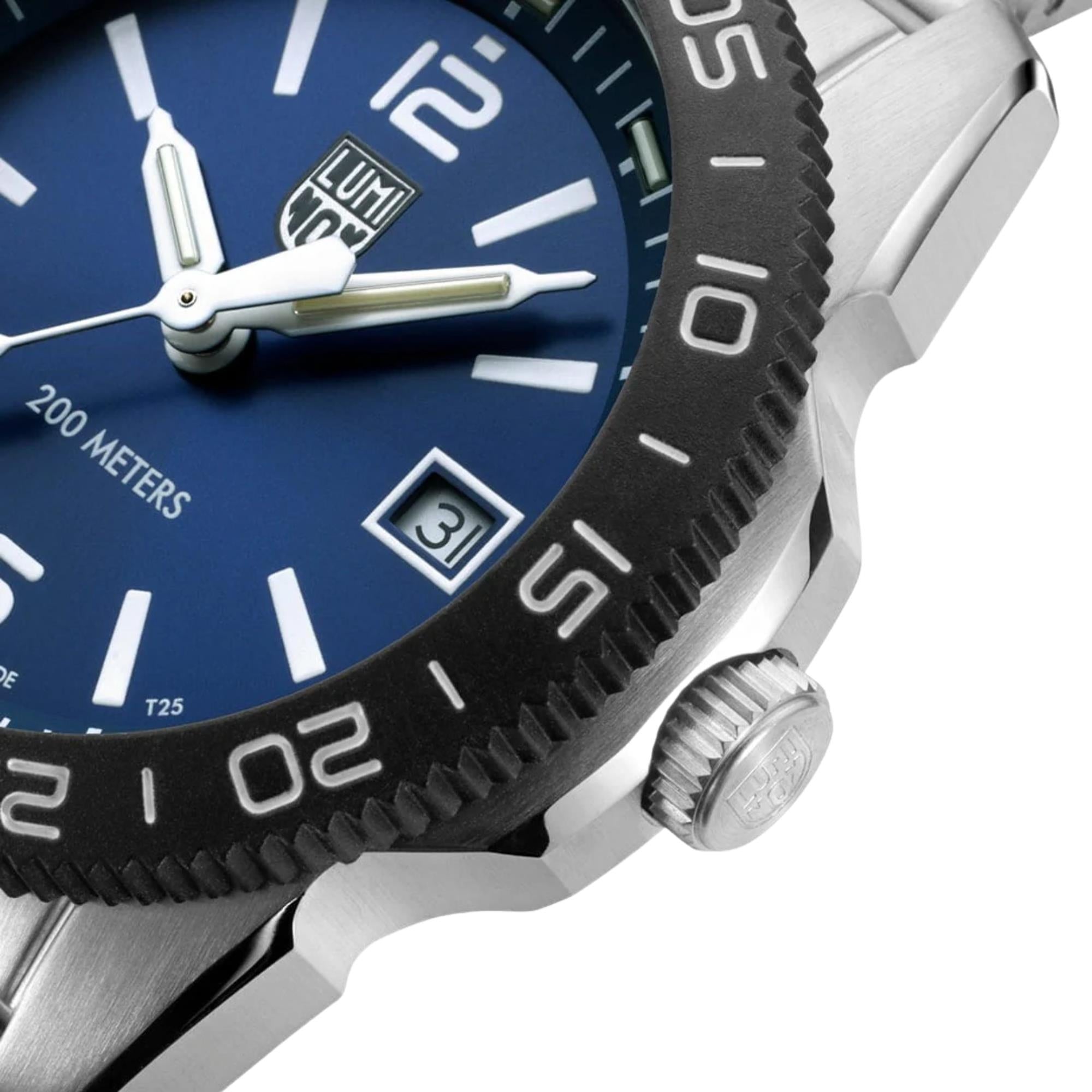 Luminox Pacific Diver Ripple 39mm Blue Dial Steel and Rubber Quartz Watch XS.3123M.SET.1