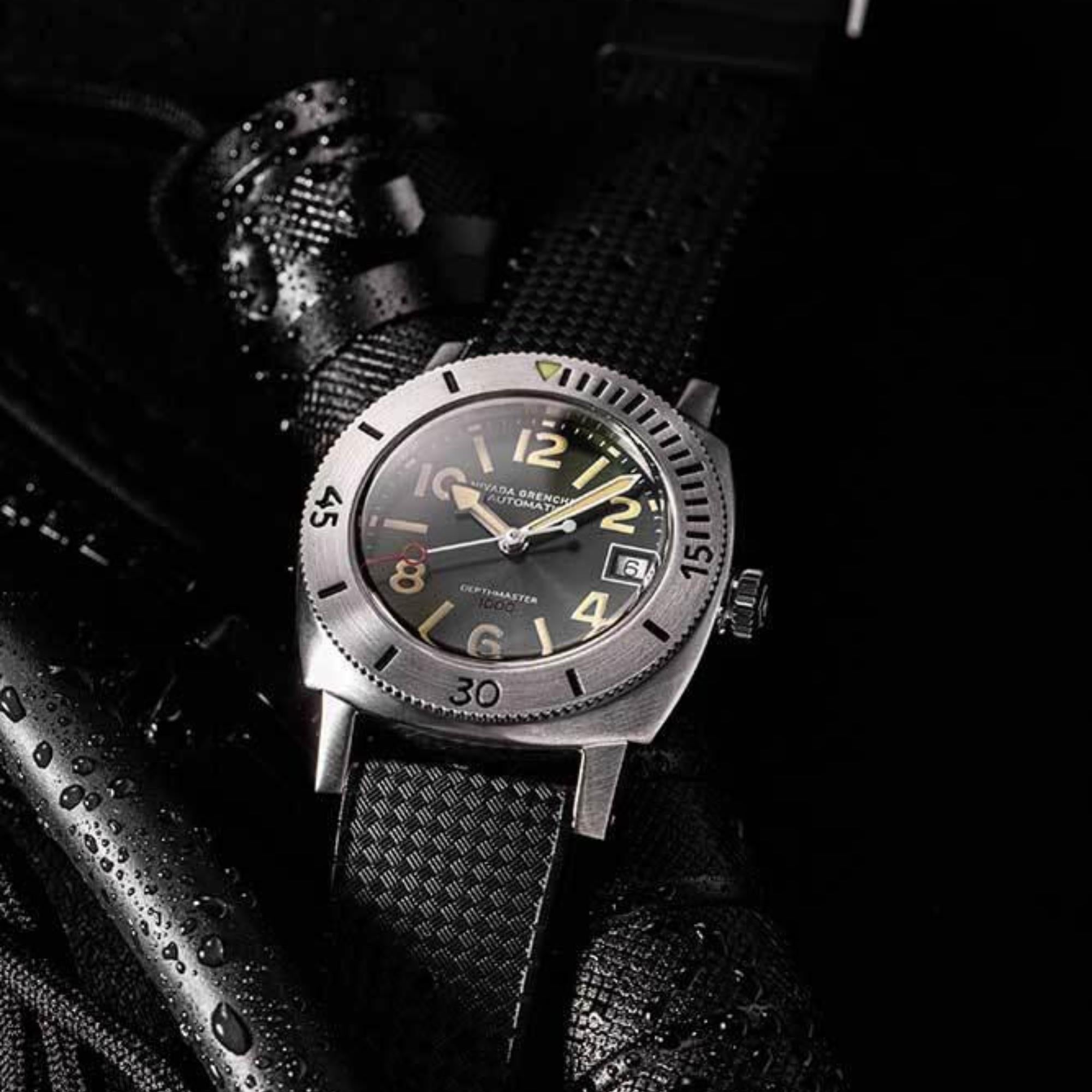 Nivada Grenchen Depthmaster 39mm Green Dial Rubber Mens Automatic Watch 14103A01