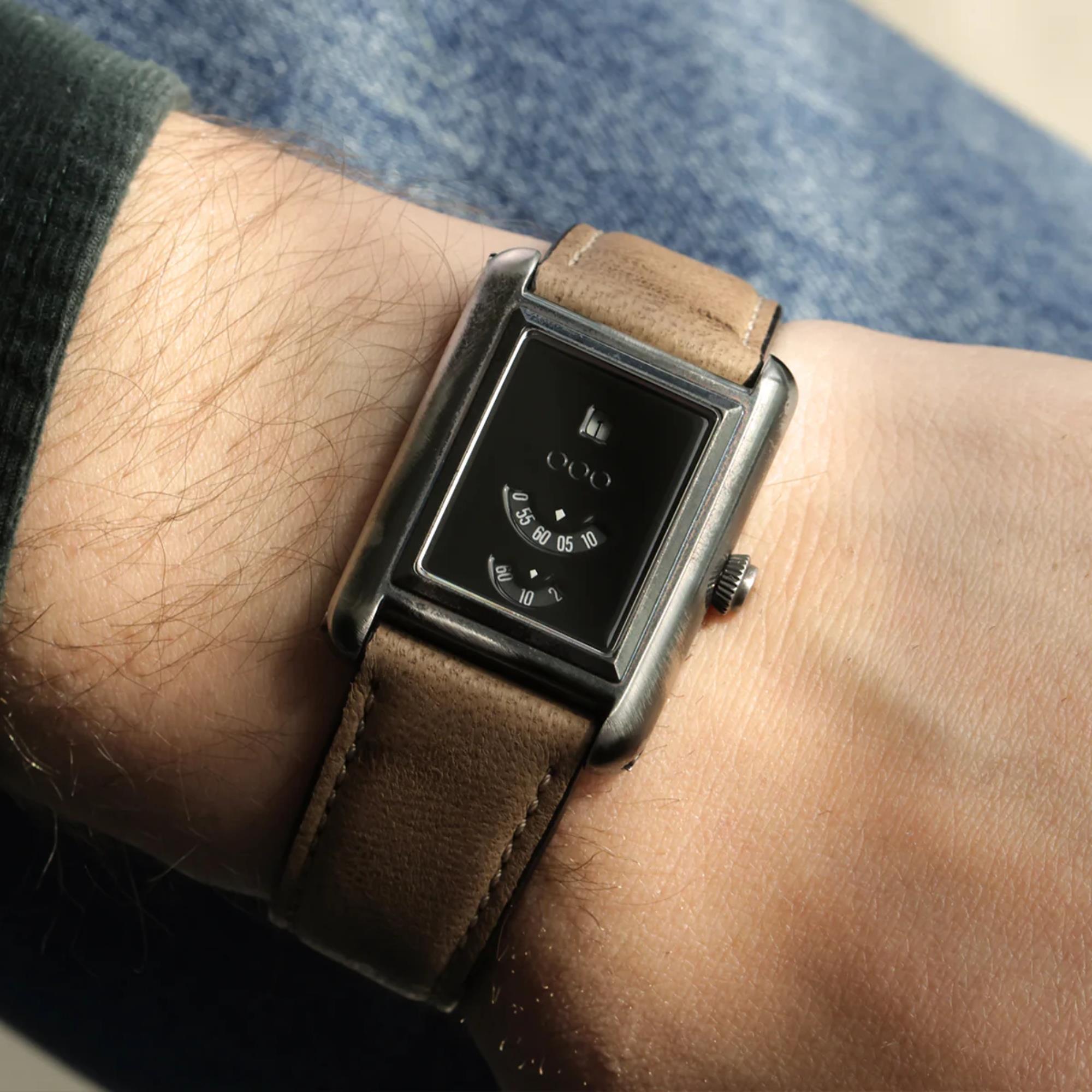 Out of Order Forma Venti Jump Hour 32mm Lacquered Black Dial Leather Automatic Watch F20BLK.OOO