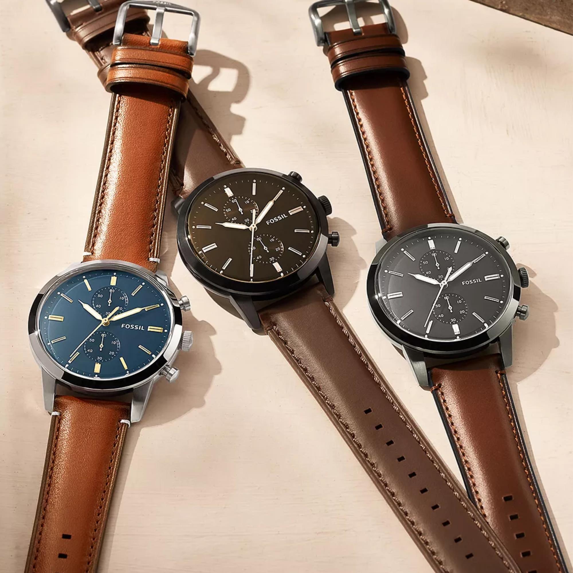 Fossil Neutra 44mm Chronograph Black Dial Leather Mens Quartz Watch FS5452