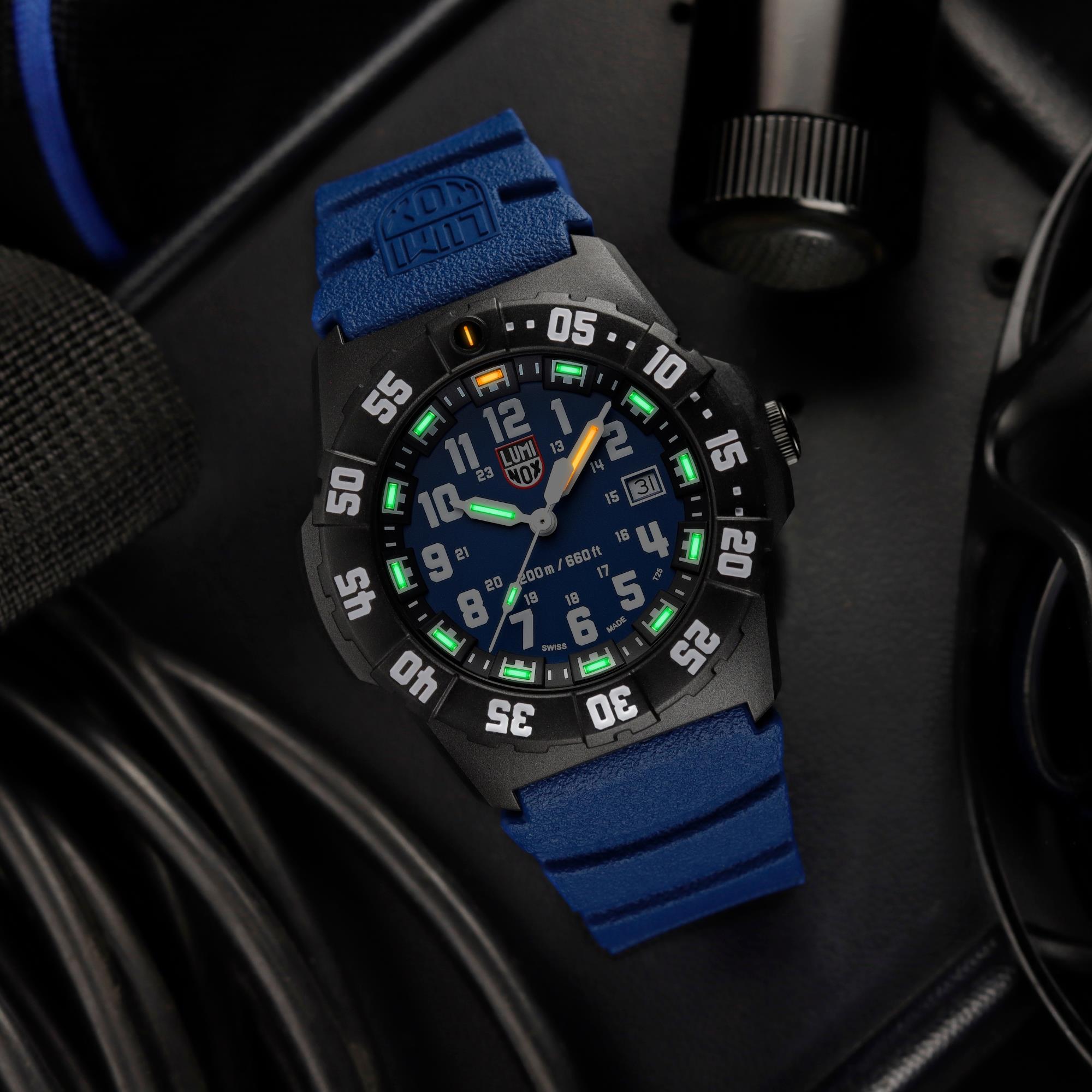 Luminox Navy SEAL 3550 Series 44mm Blue Dial Rubber Mens Quartz Watch XS.3553