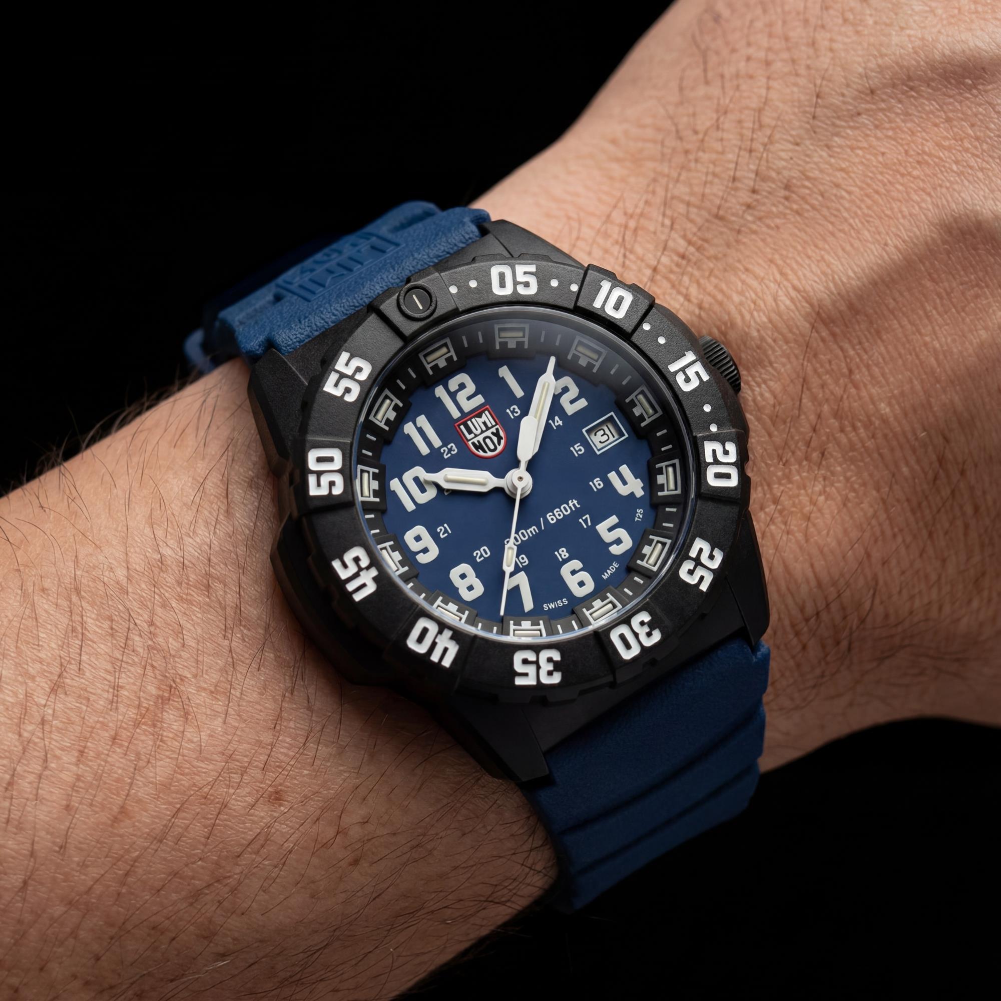 Luminox Navy SEAL 3550 Series 44mm Blue Dial Rubber Mens Quartz Watch XS.3553