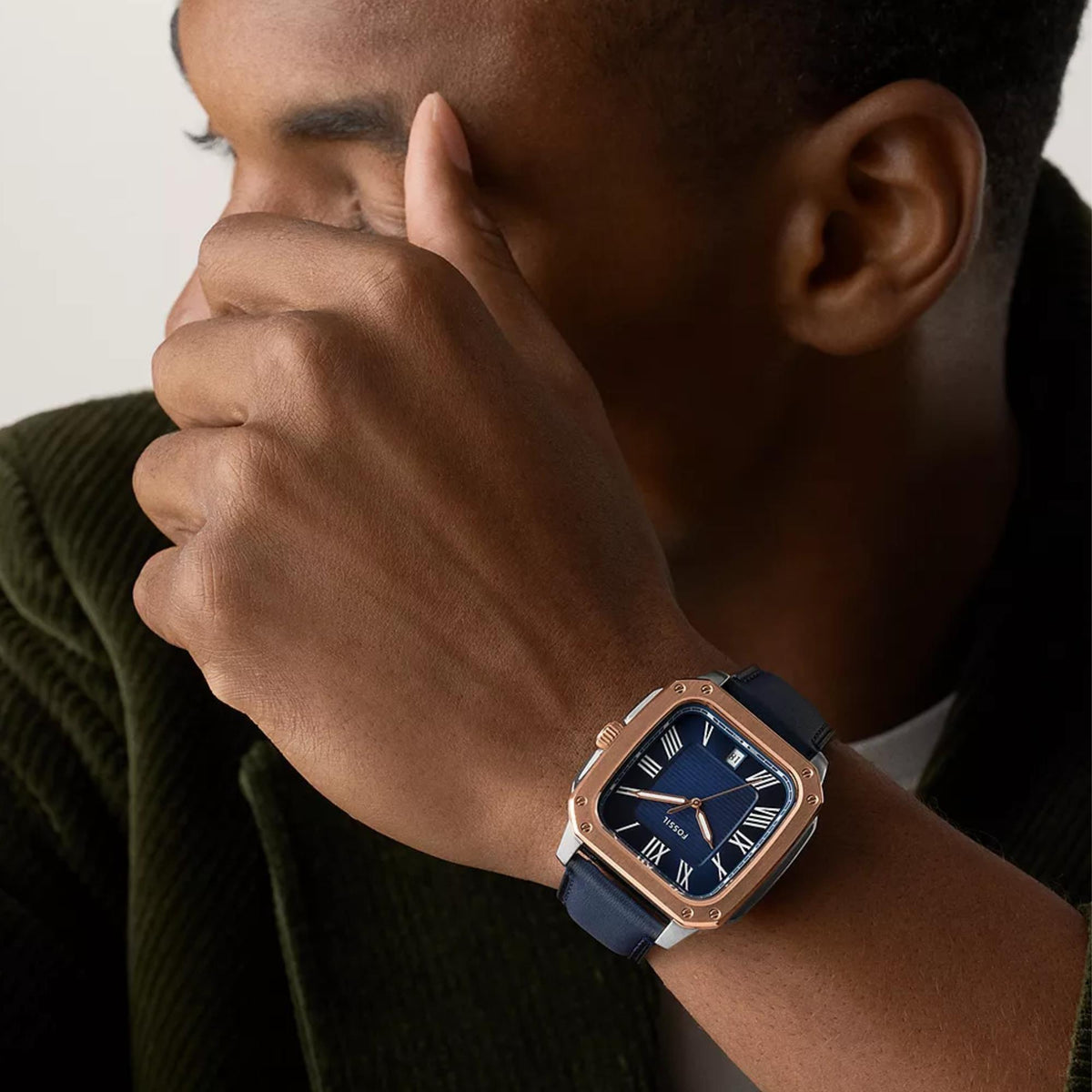 Fossil Crosby FS6149 model wearing 42mm mens quartz watch on wrist