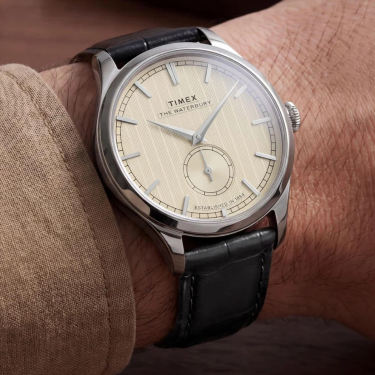 Timex Waterbury 39mm Small Seconds White Dial Leather Mens Quartz Watch TW2Y92000