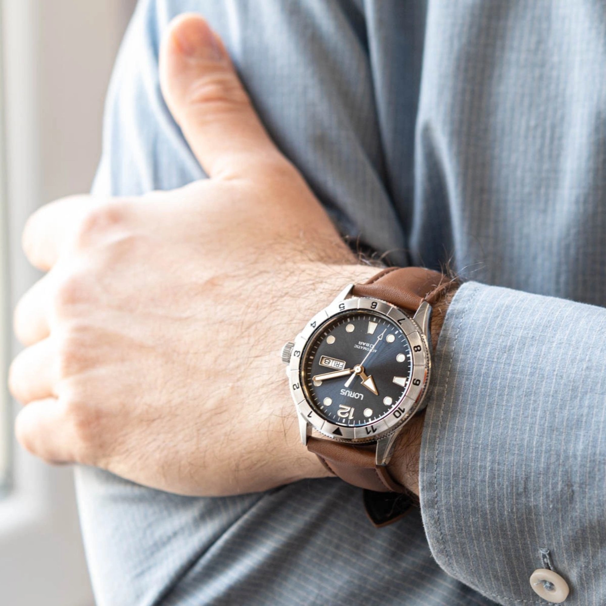 Lorus Sport Classic Blue Sunray Dial Leather Strap Mens Watch RL469BX9