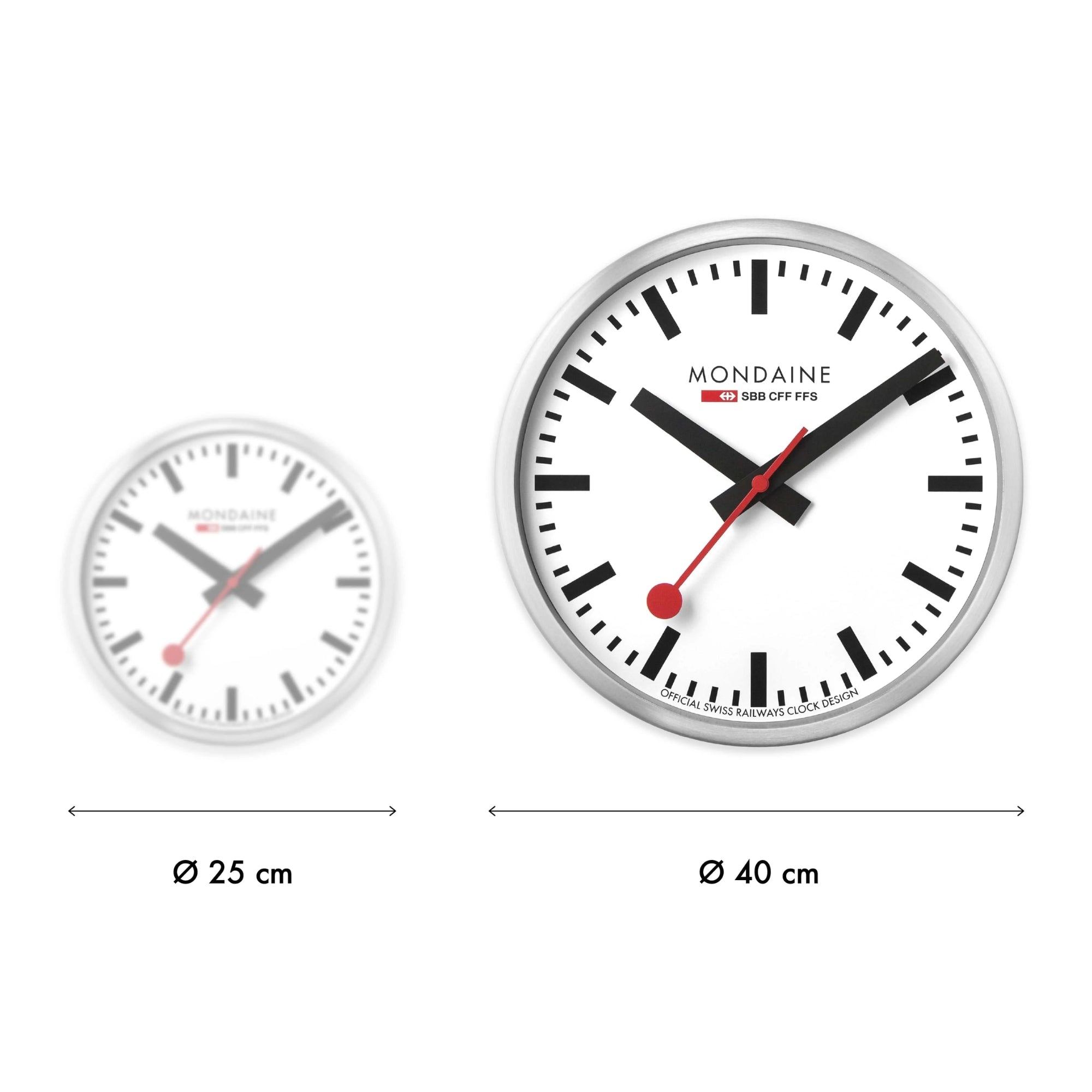 Size comparison showing a 25cm model versus a 40cm Mondaine clock A995.CLOCK.16SBB.