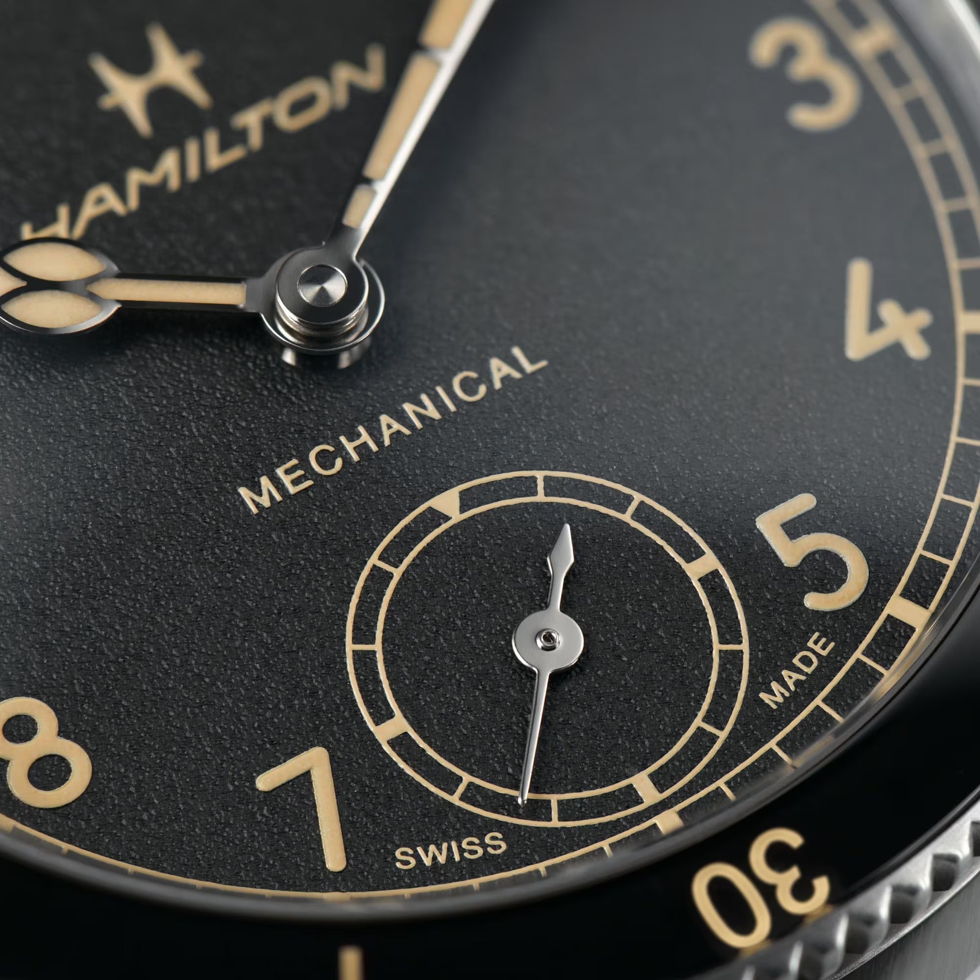 Hamilton Khaki Aviation 43mm Pilot Pioneer Black Dial Leather Mens Mechanical Watch H76719530