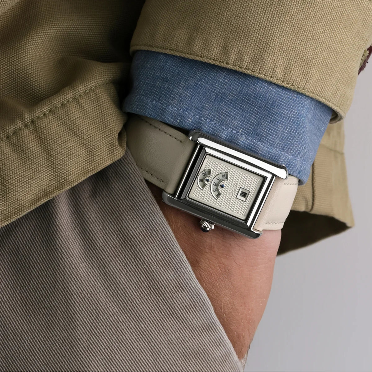 Out of Order Forma Venti Jump-Hour 30.5mm White Dial Leather Automatic Watch F20WG1C.316