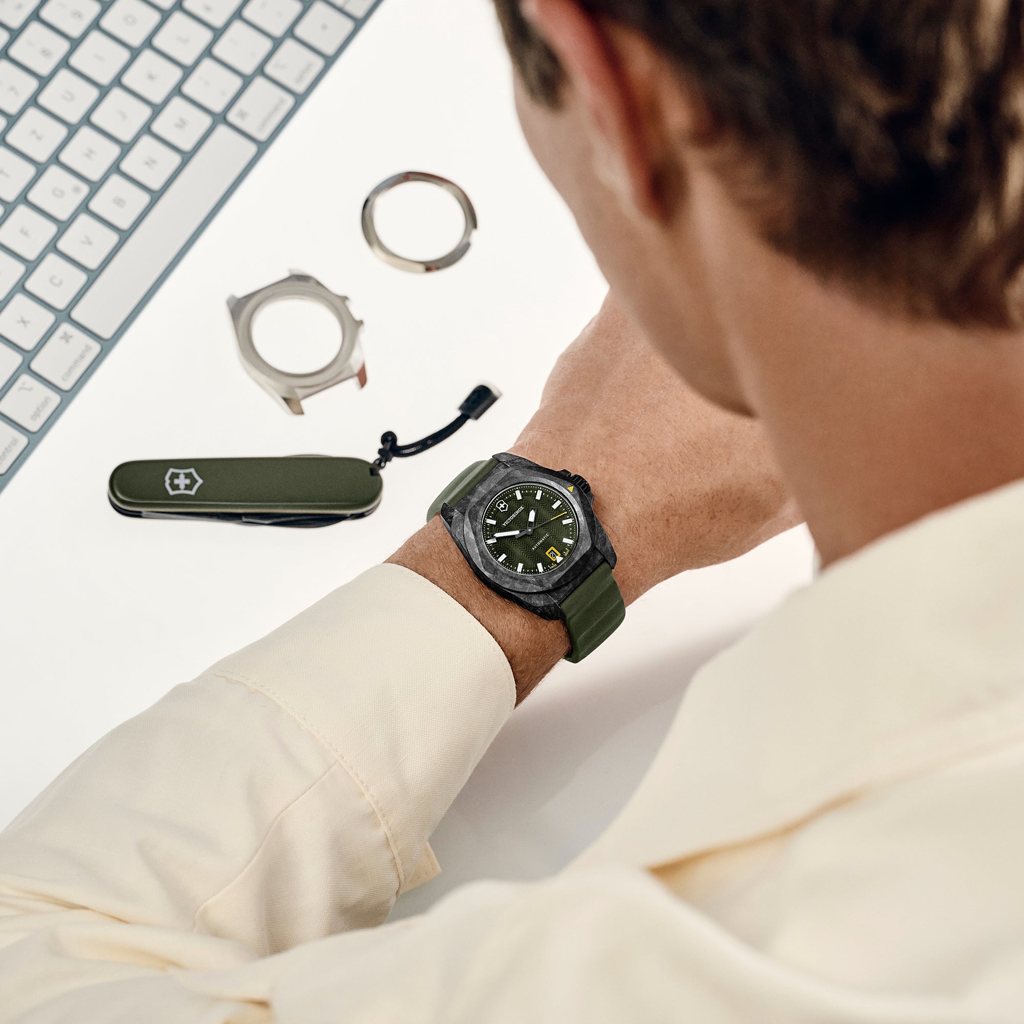 Victorinox I.N.O.X. Carbon Automatic Green Dial Green Rubber Strap Men's Watch 242021.1