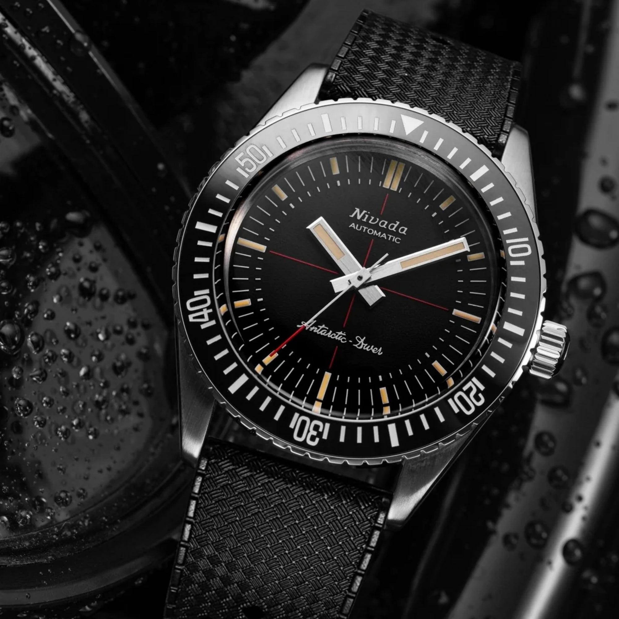 Nivada Grenchen Antarctic Diver 38mm Black Matte Crosshair Dial Rubber Mens Automatic Watch 32038A01