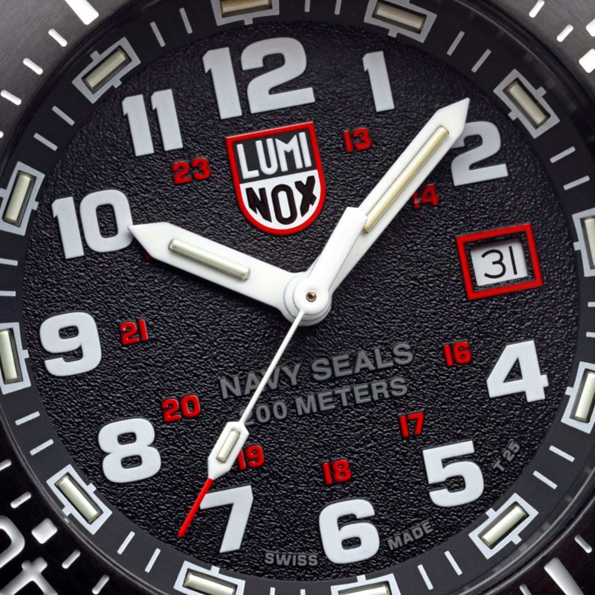 Luminox Navy Seal 45mm Schwarzes Zifferblatt Gummi Herren Quarz Uhr XS.4231.SET