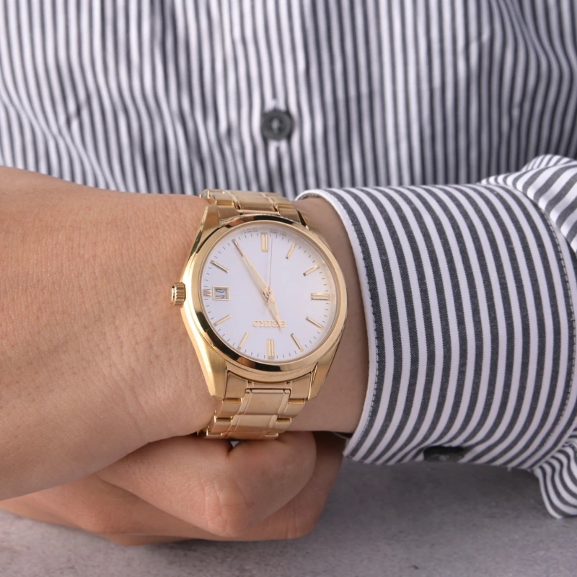 Seiko Essentials 40mm White Dial Steel Mens Quartz Watch SUR314P1