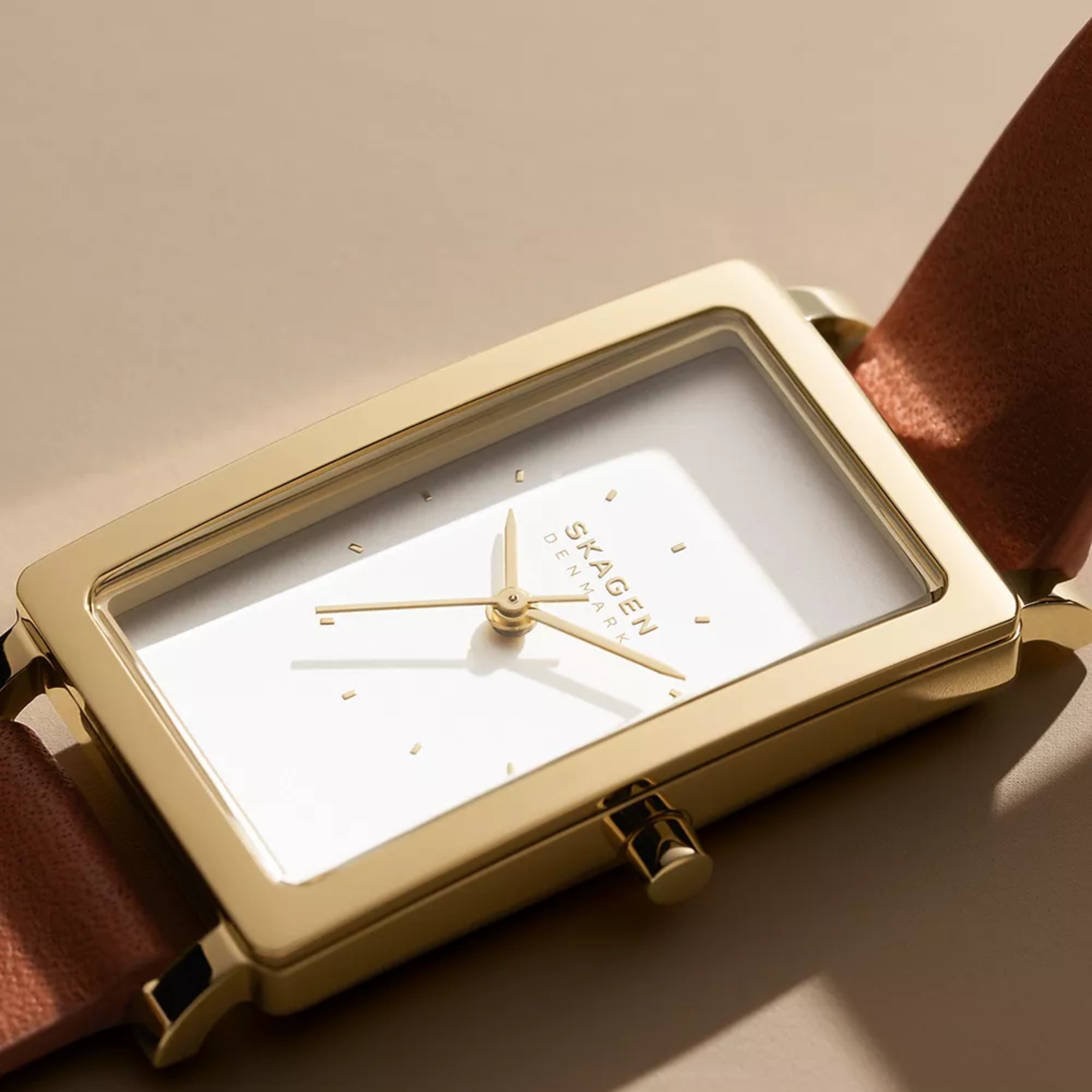 Skagen Hagen 22mm White Dial Leather Ladies Quartz Watch SKW3097