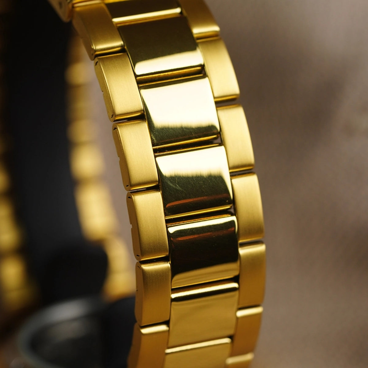 Seiko 5 Classic 37mm Gold Dial Yellow Gold-Tone Steel Mens Automatic Watch SNKE06K1