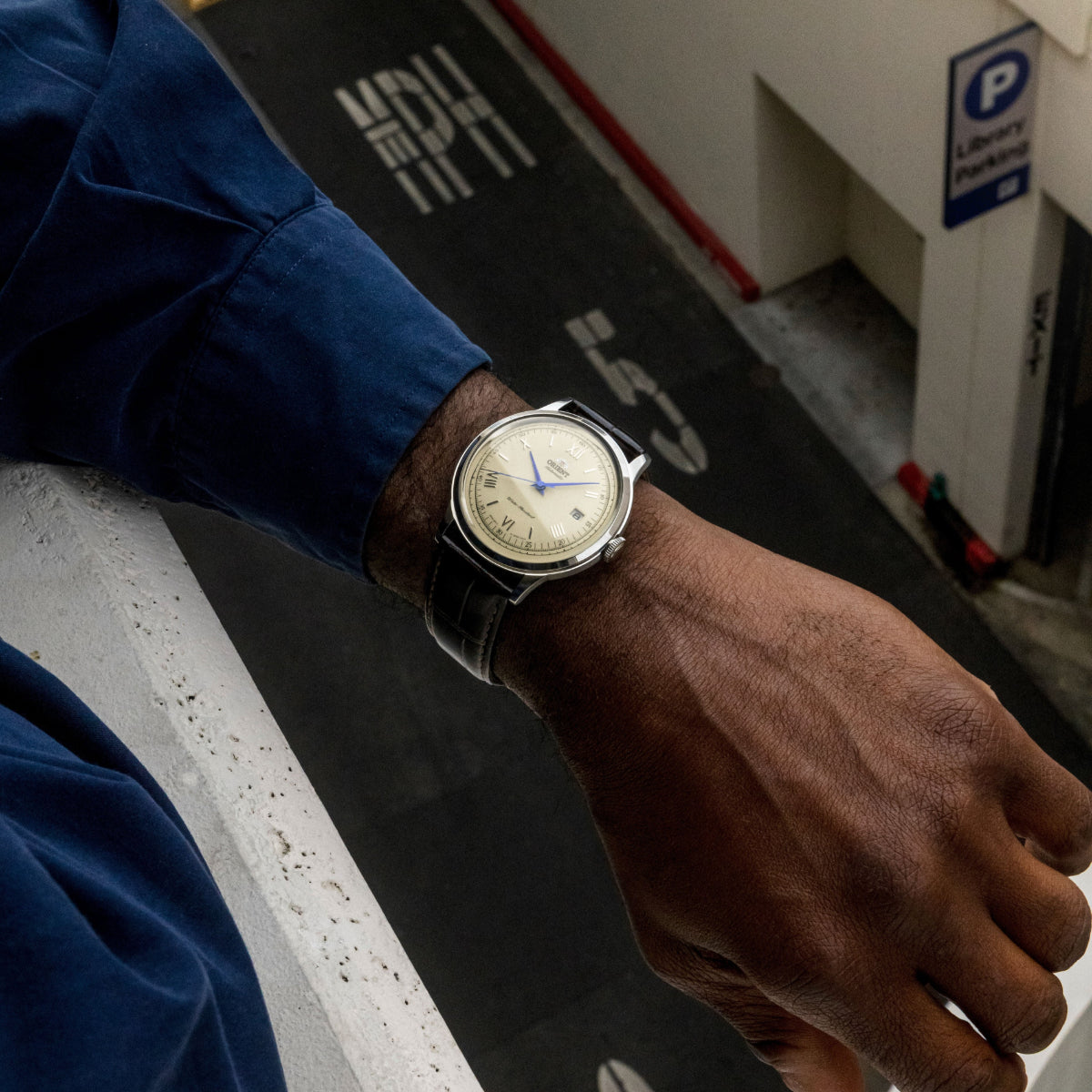 Orient Bambino II Classic Vintage Style Automatic Champagne Dial Leather Strap Men’s Dress Watch TAC00009N0