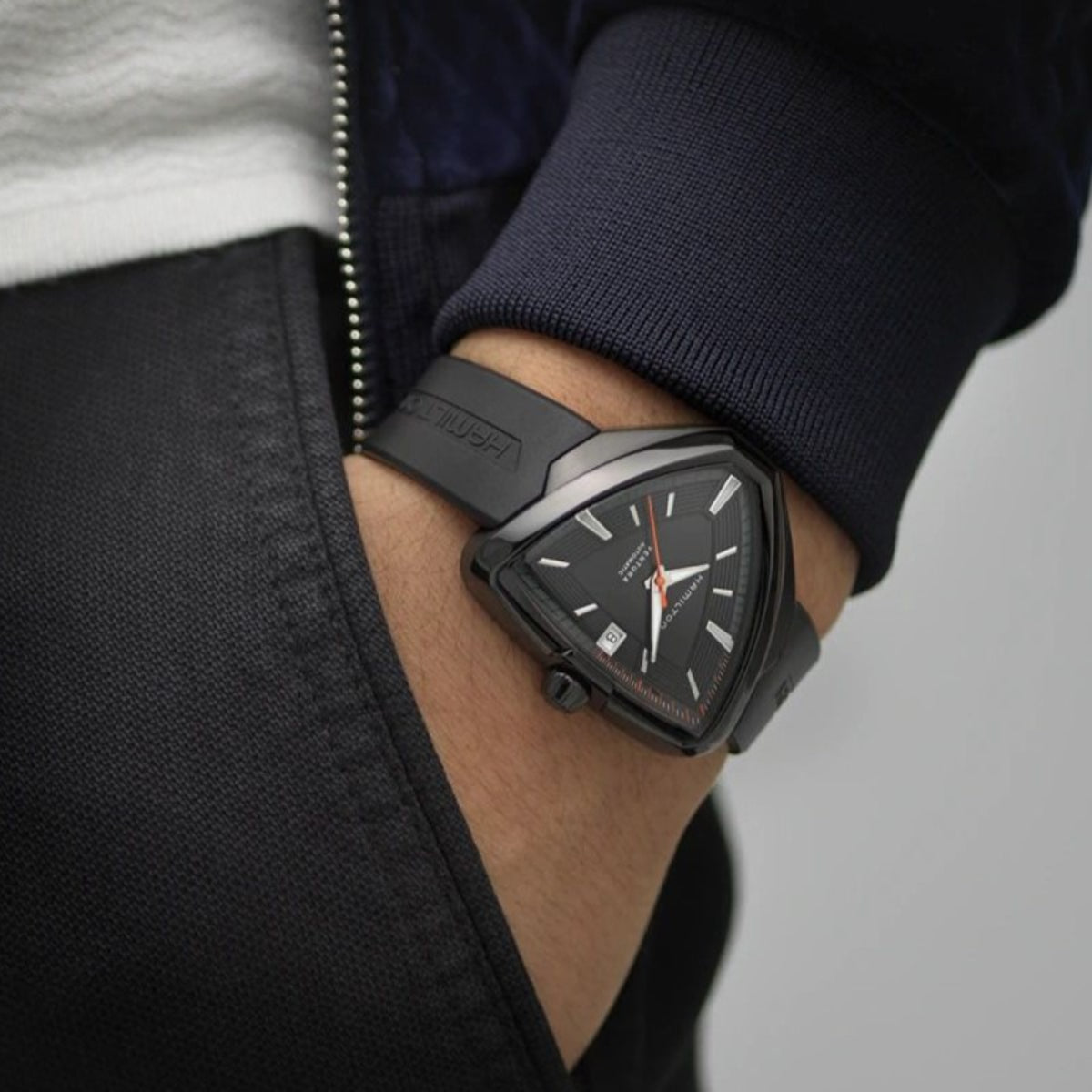 Hamilton Ventura Elvis80 Automatic Black Dial Rubber Strap Men's Watch H24585331